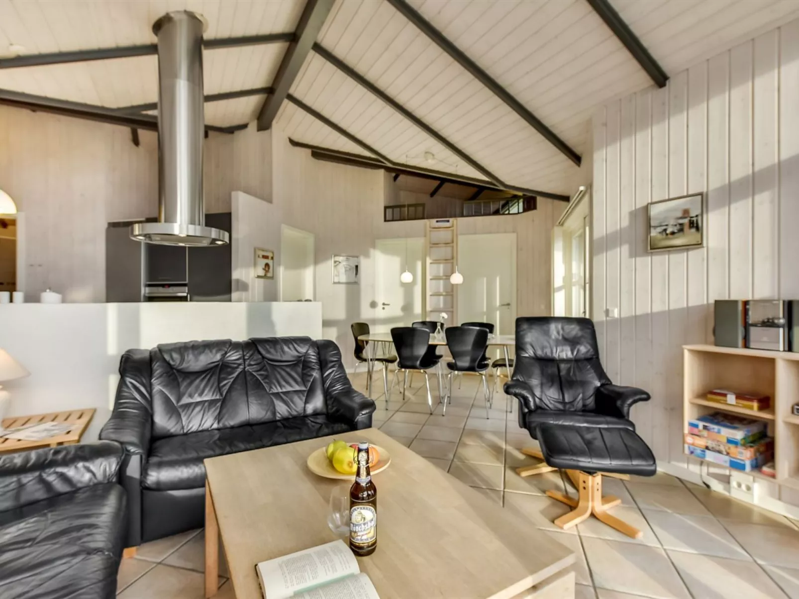 "Maj" - 150m from the sea-Binnen