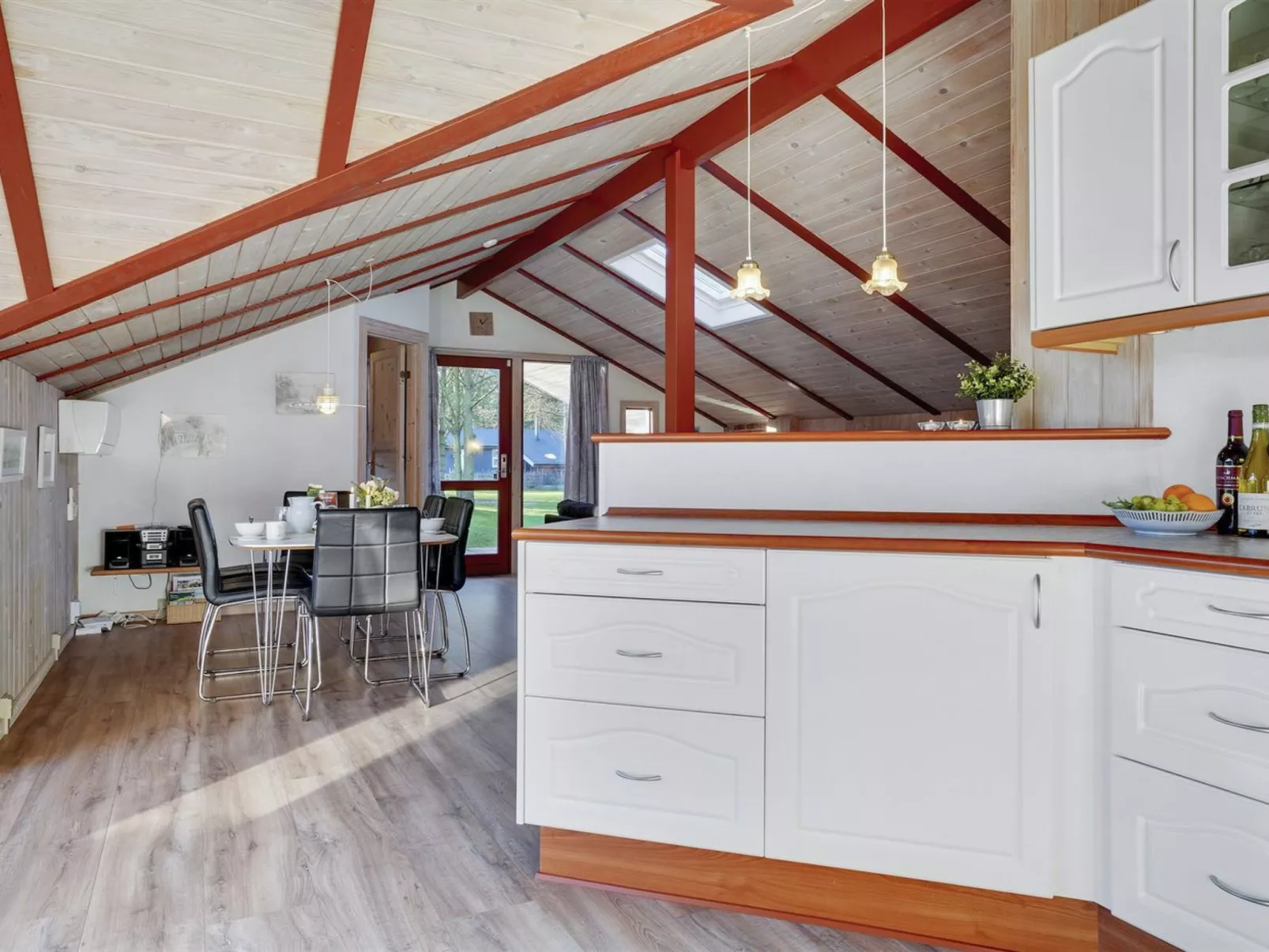 "Thurir" - 4km from the sea-Binnen