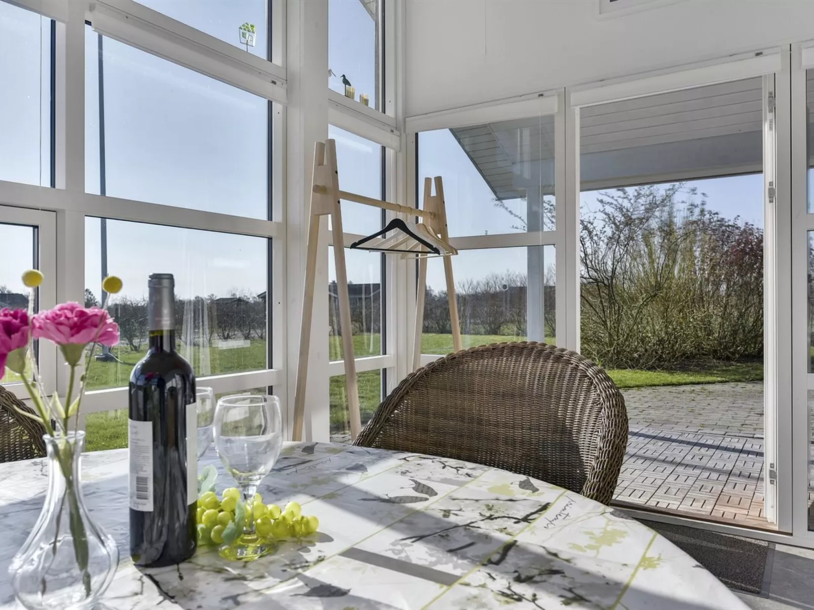 "Bara" - 600m from the sea-Binnen