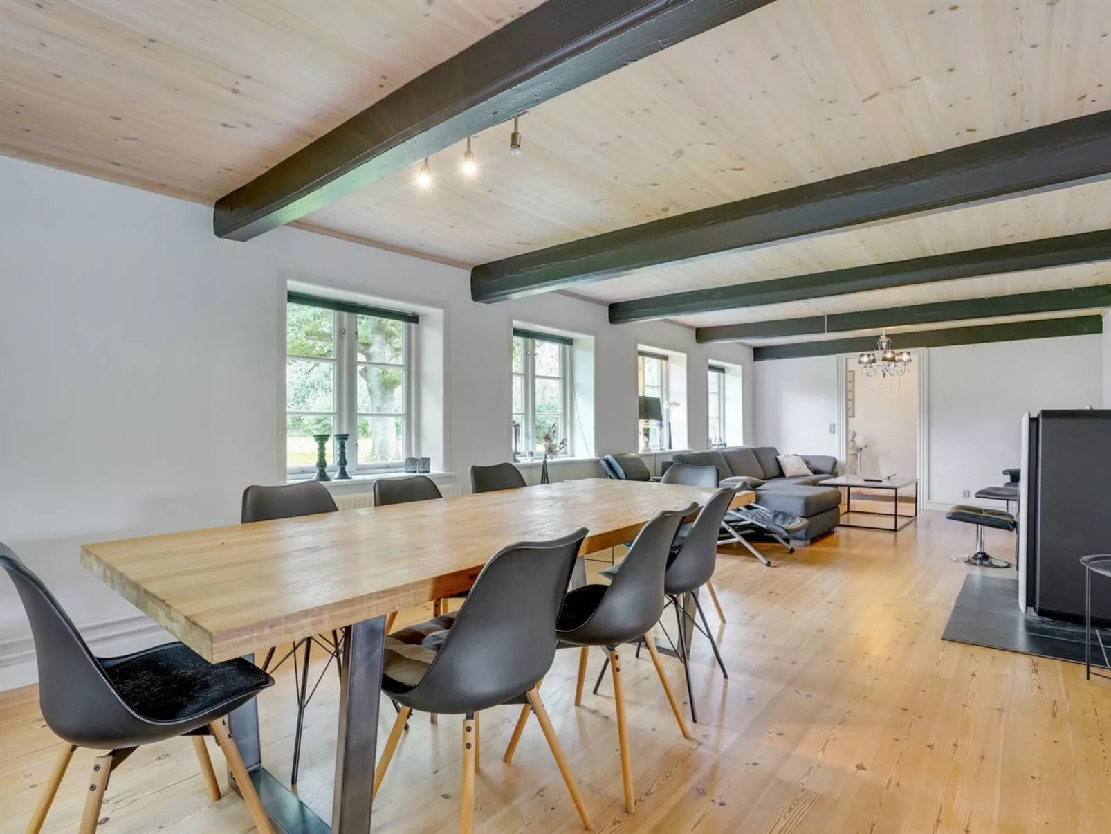 "Knut" - 10km from the sea-Binnen