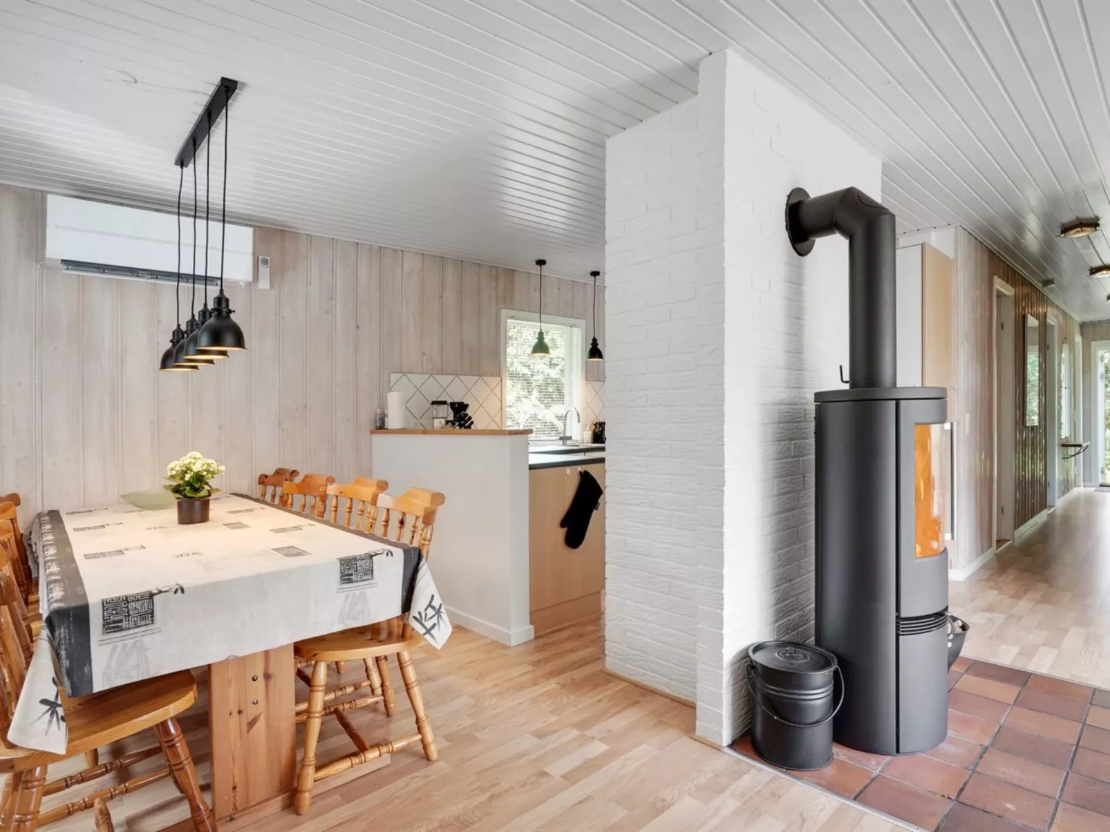 "Zenitha" - 300m from the sea-Binnen