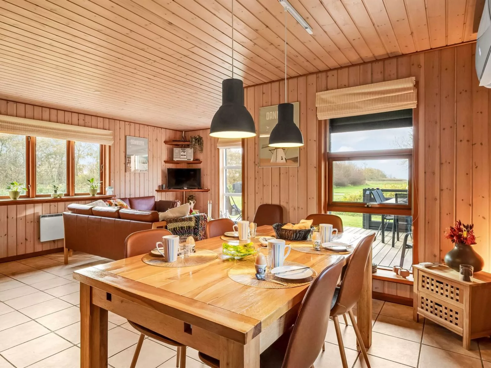 "Engeline" - 300m to the fjord-Binnen