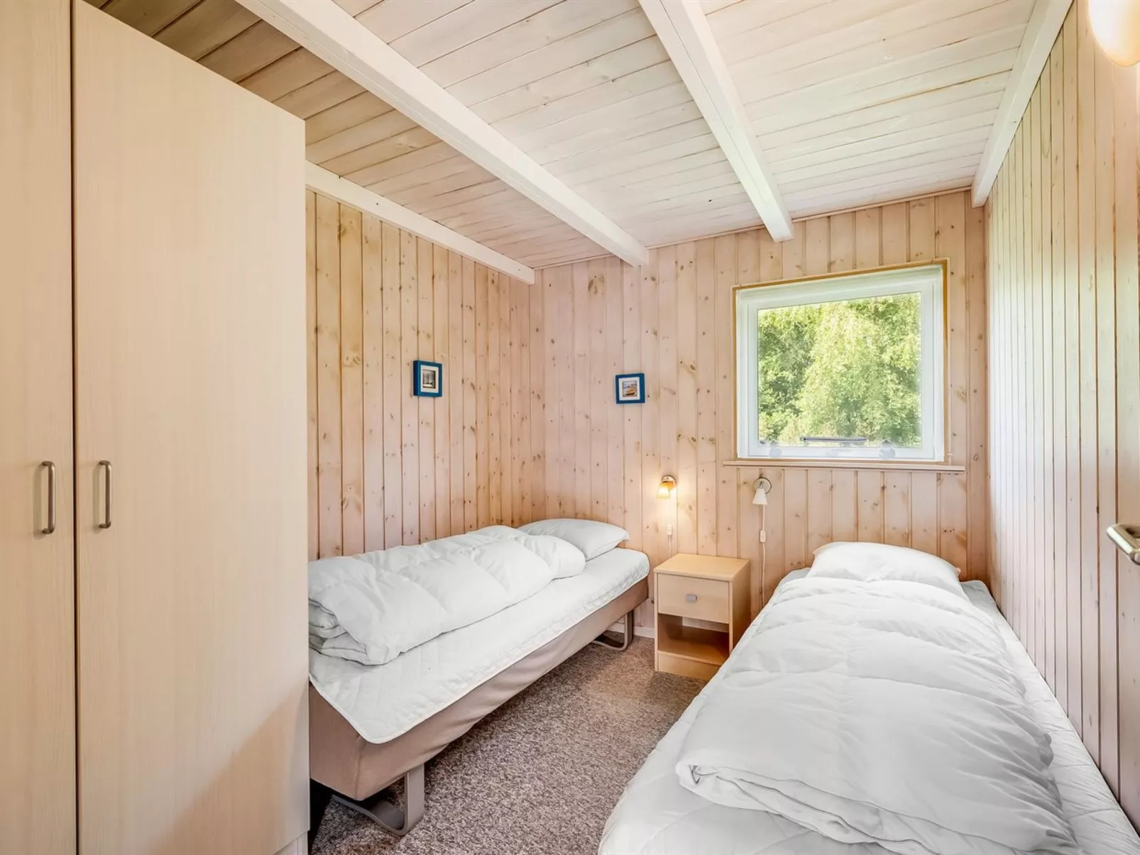 "Karlsefni" - 600m to the fjord-Binnen