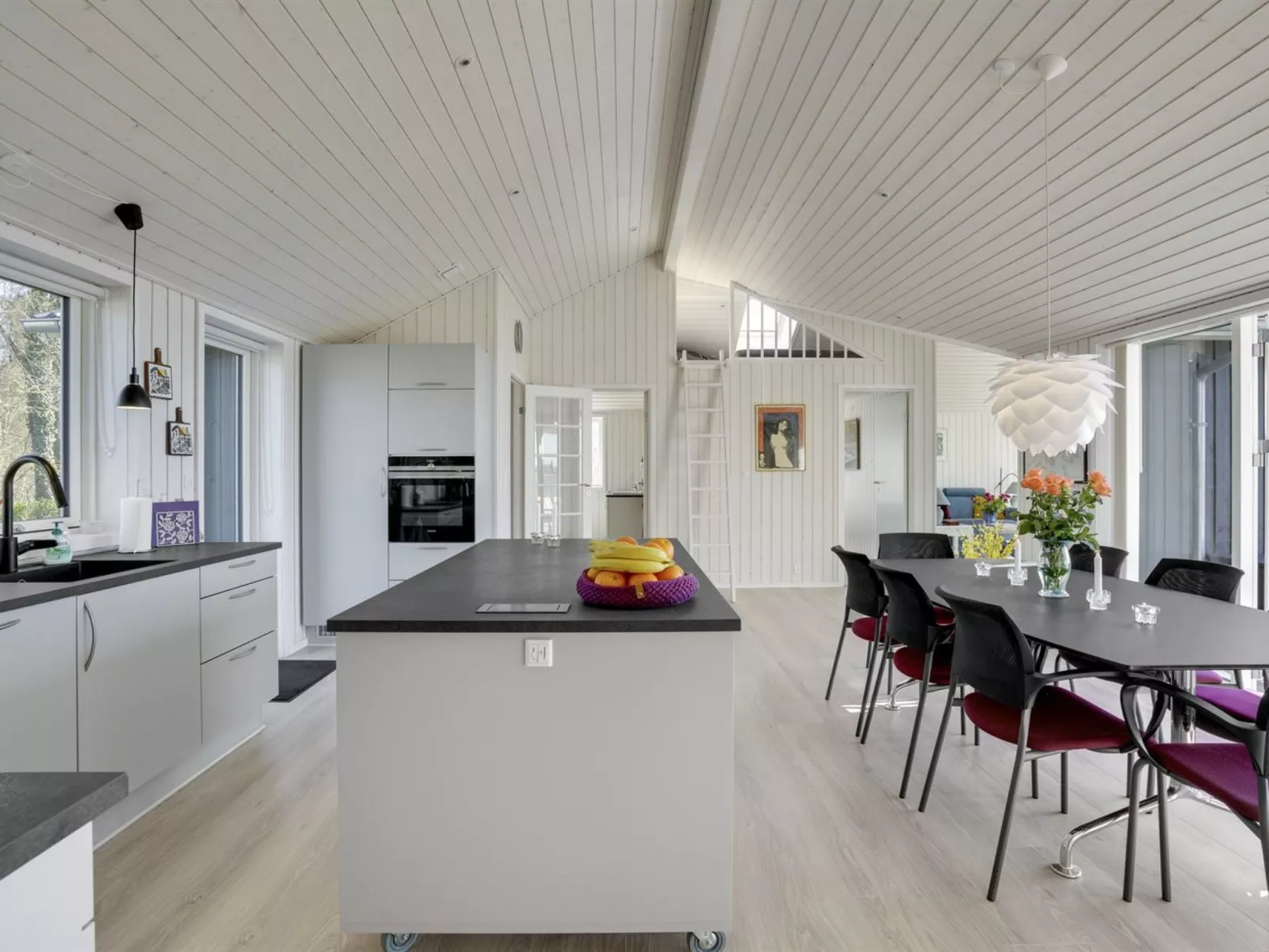 "Lander" - 20m from the sea-Binnen