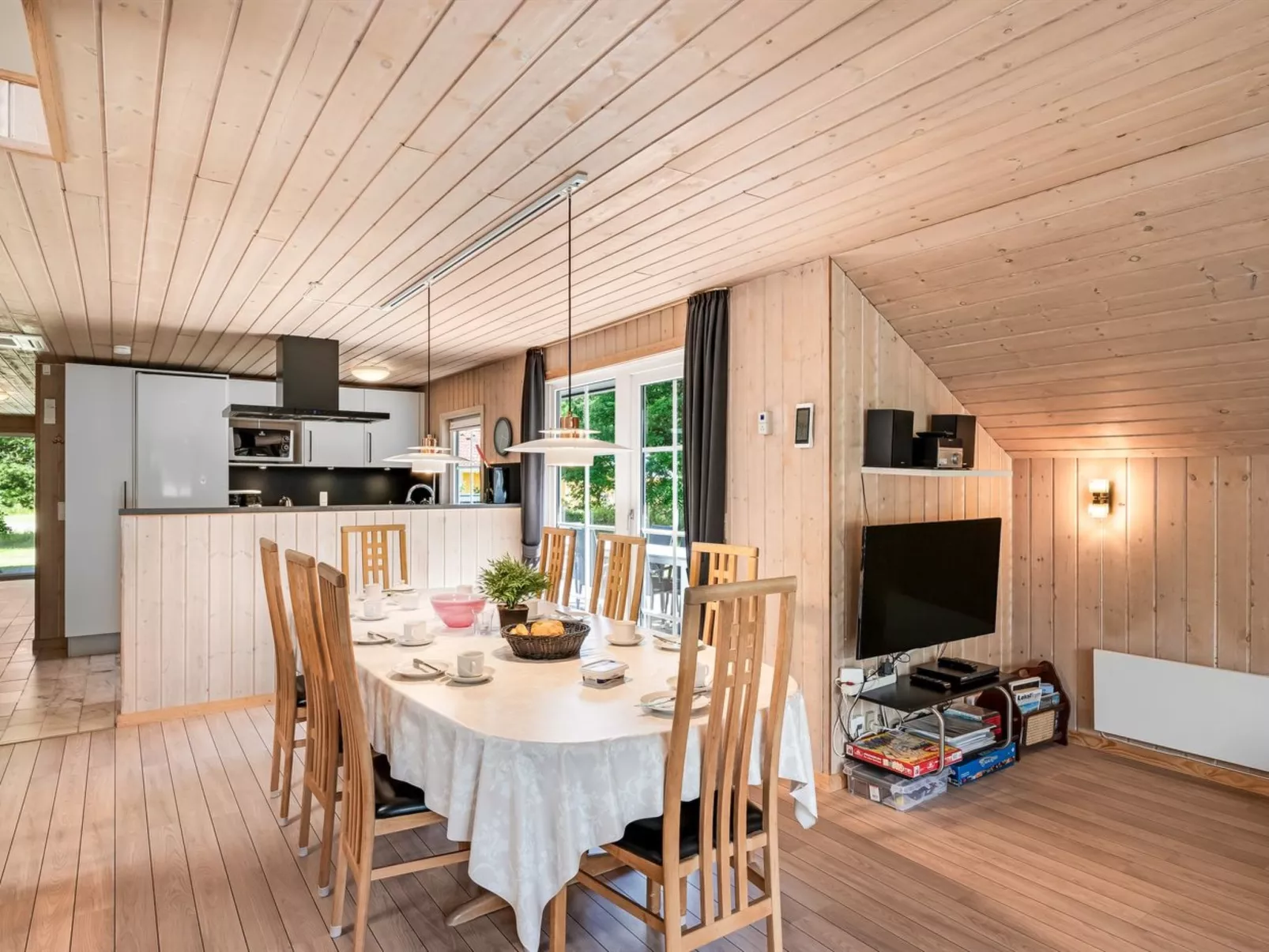 "Gunvald" - 2km to the fjord-Binnen