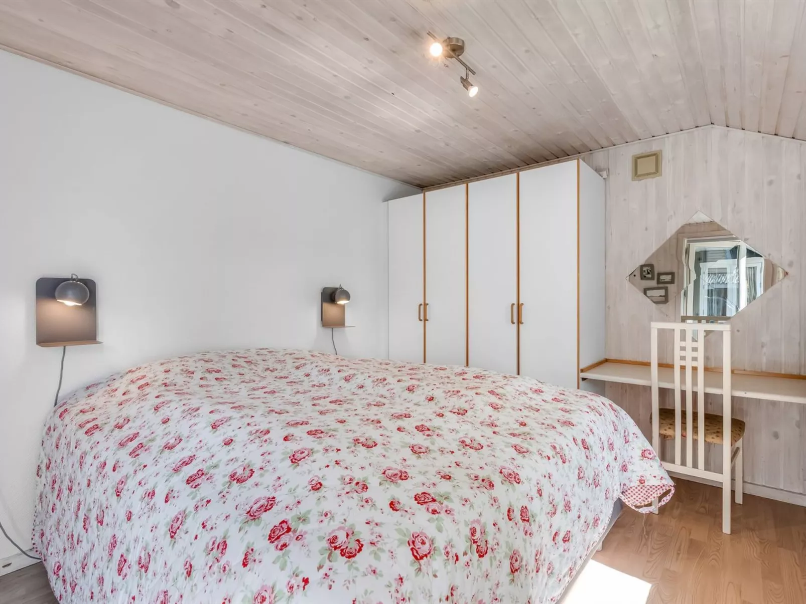 "Yall" - 1km from the sea-Binnen