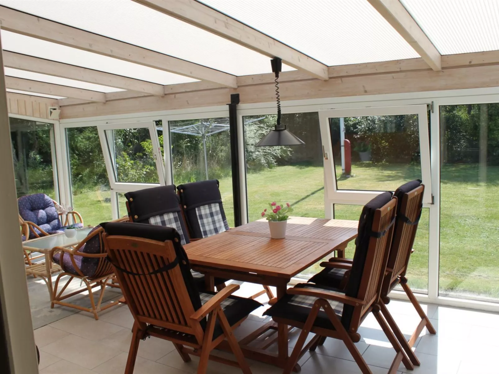 "Pyry" - 400m to the fjord-Binnen