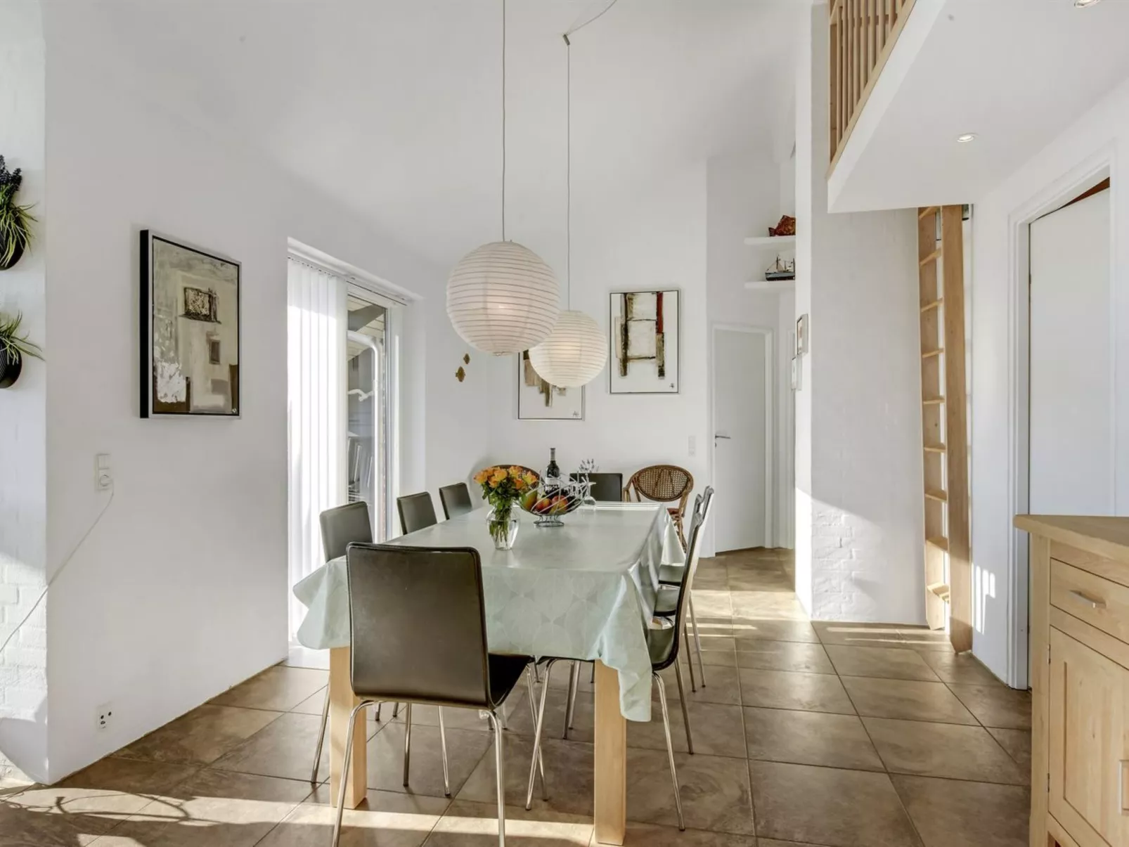 "Donka" - 300m to the fjord-Binnen