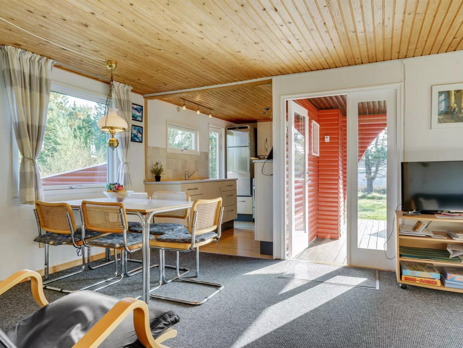 "Hilleborg" - 100m from the sea-Binnen