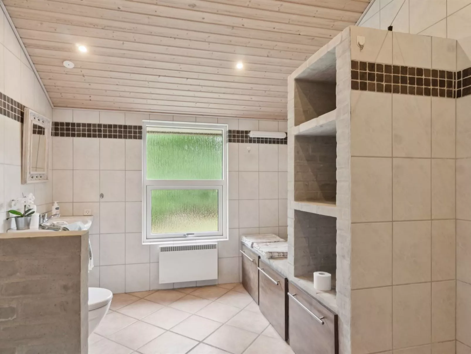 "Brunman" - 10m to the fjord-Binnen