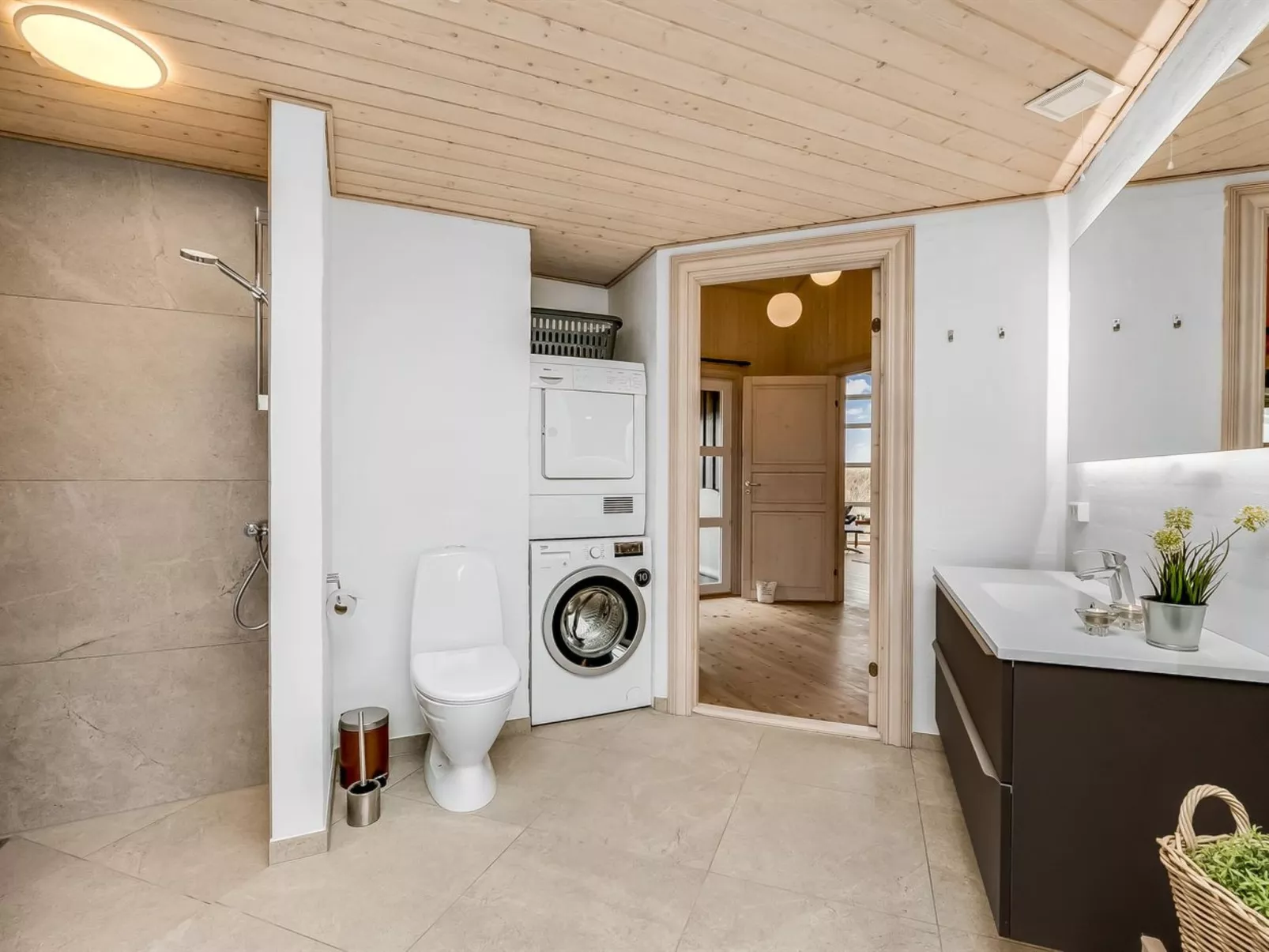 "Tahnee" - 450m from the sea-Binnen