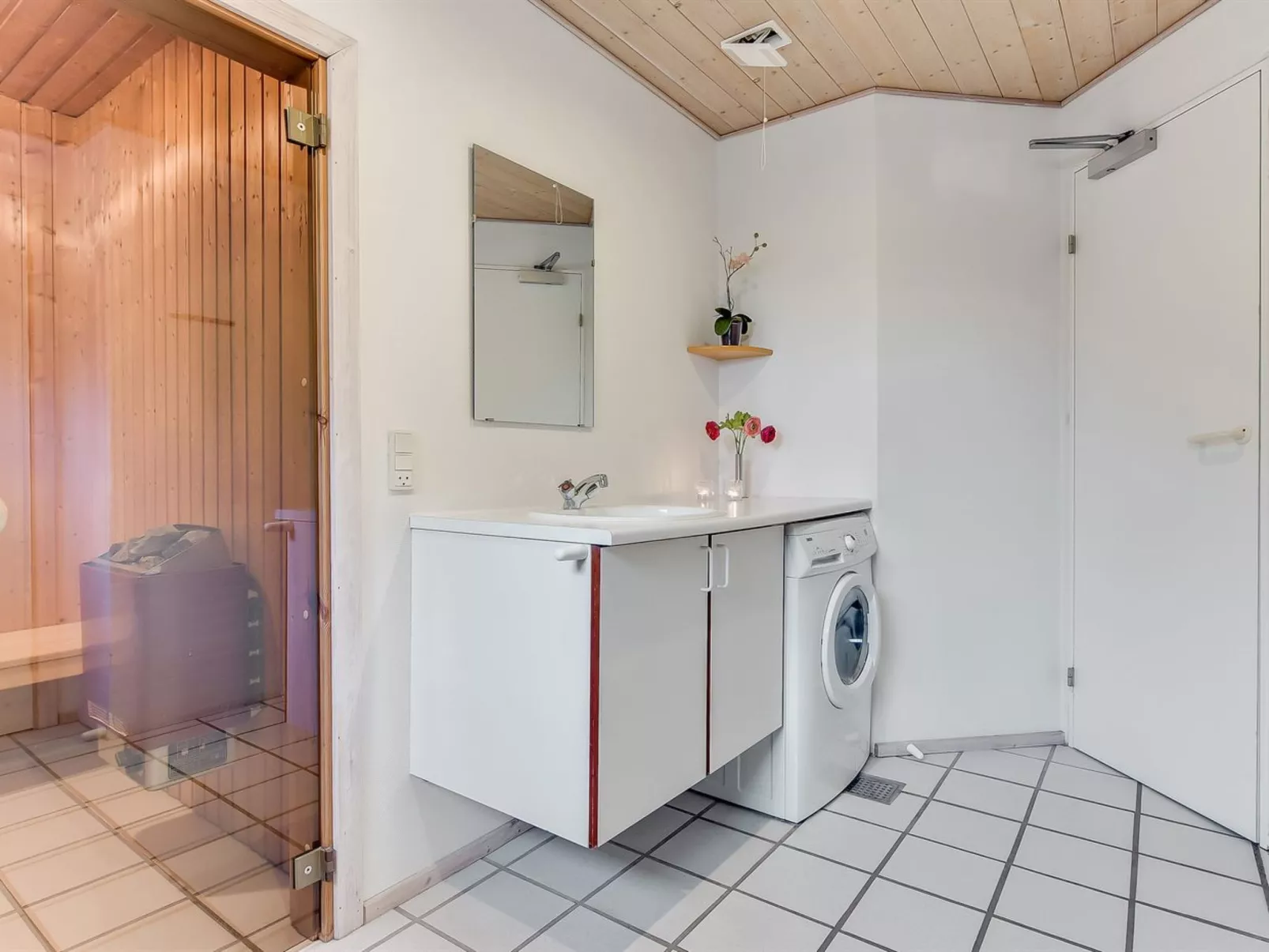 "Luciane" - 2.5km from the sea-Binnen