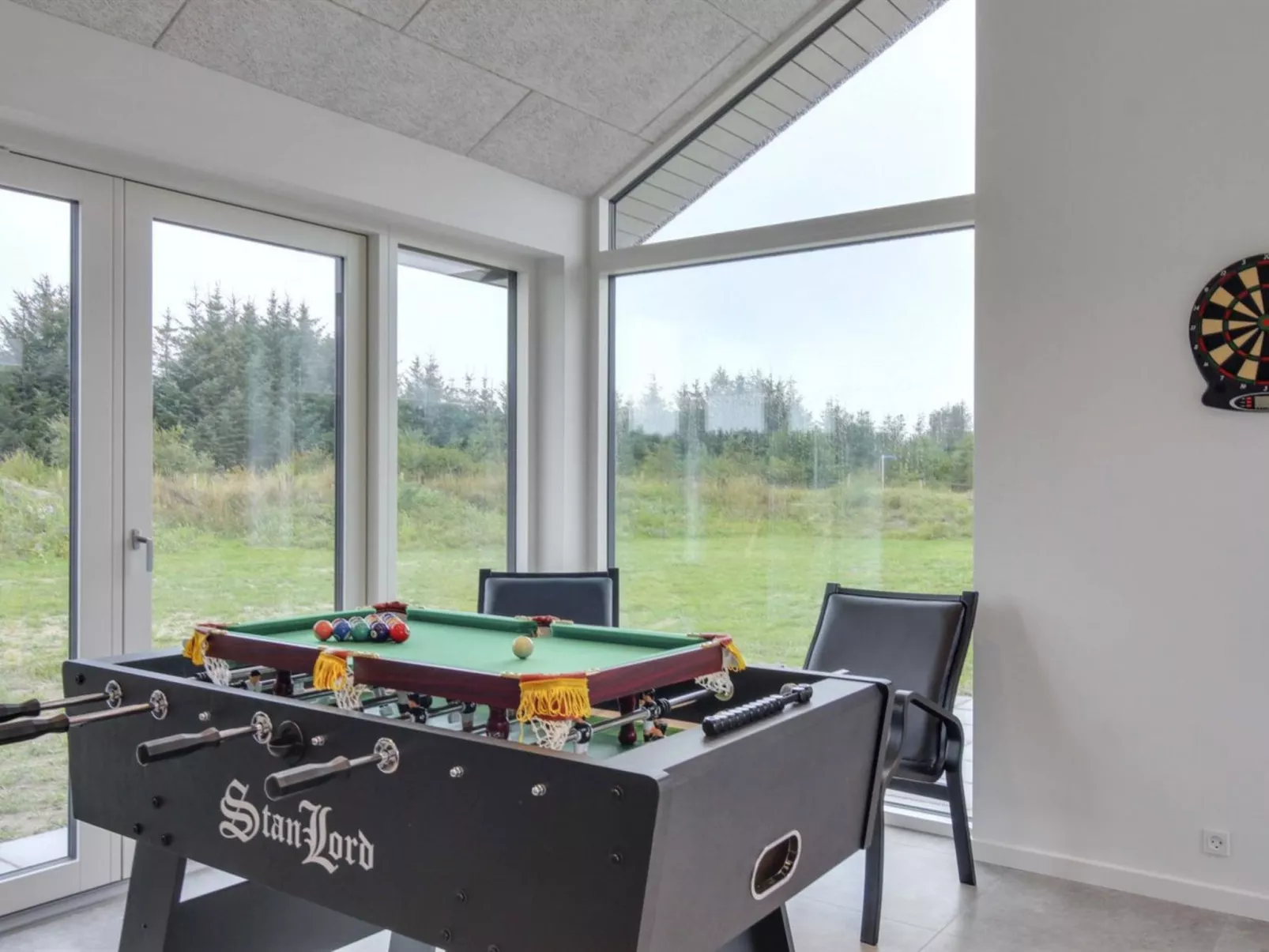 "Fredrika" - 1.5km from the sea-Binnen