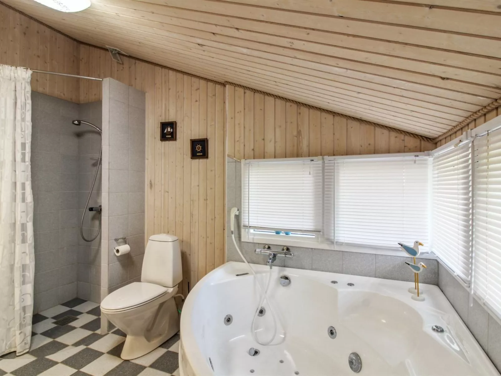 "Zuhra" - 250m from the sea-Binnen