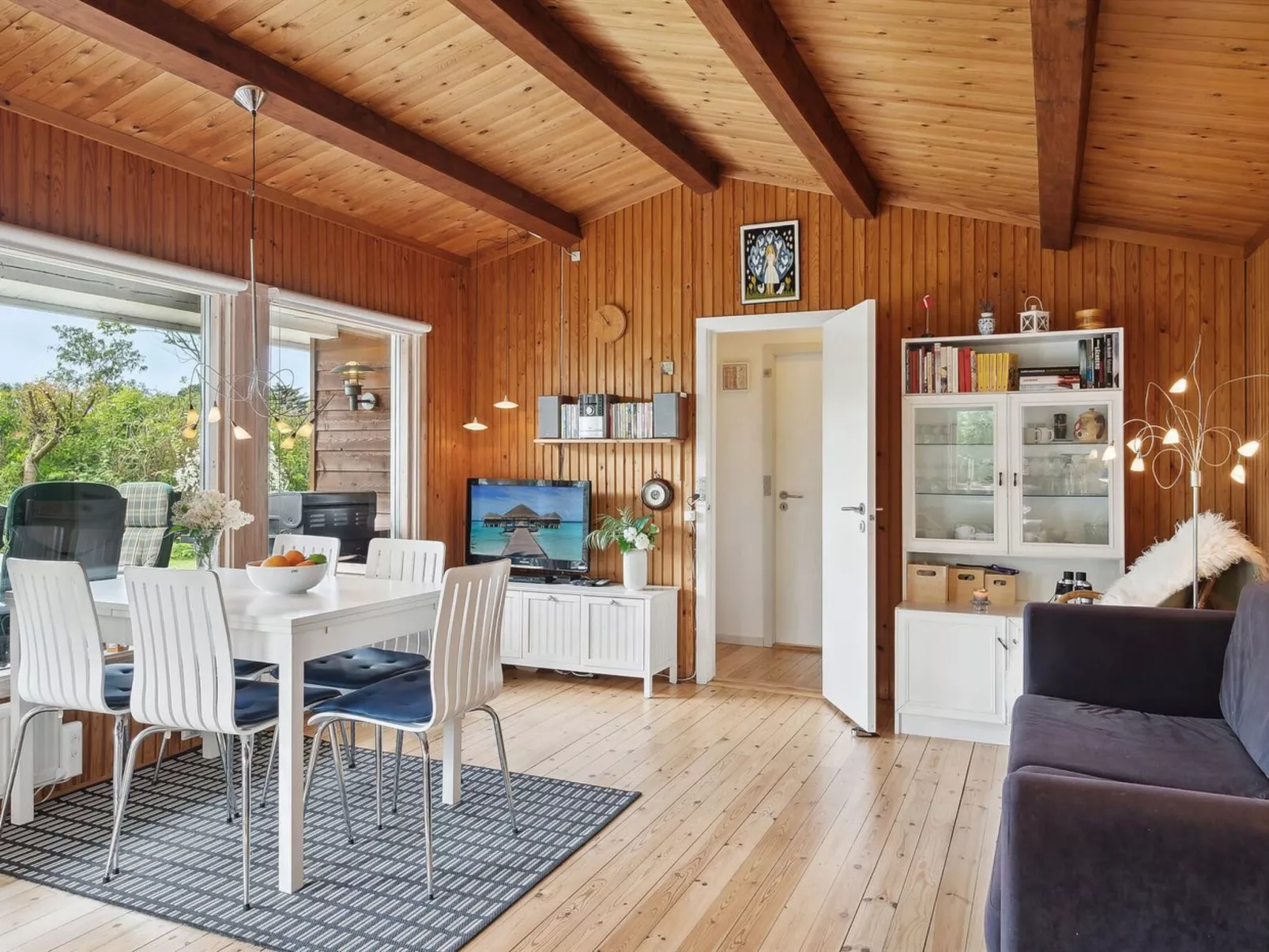 "Felicity" - 250m from the sea-Binnen