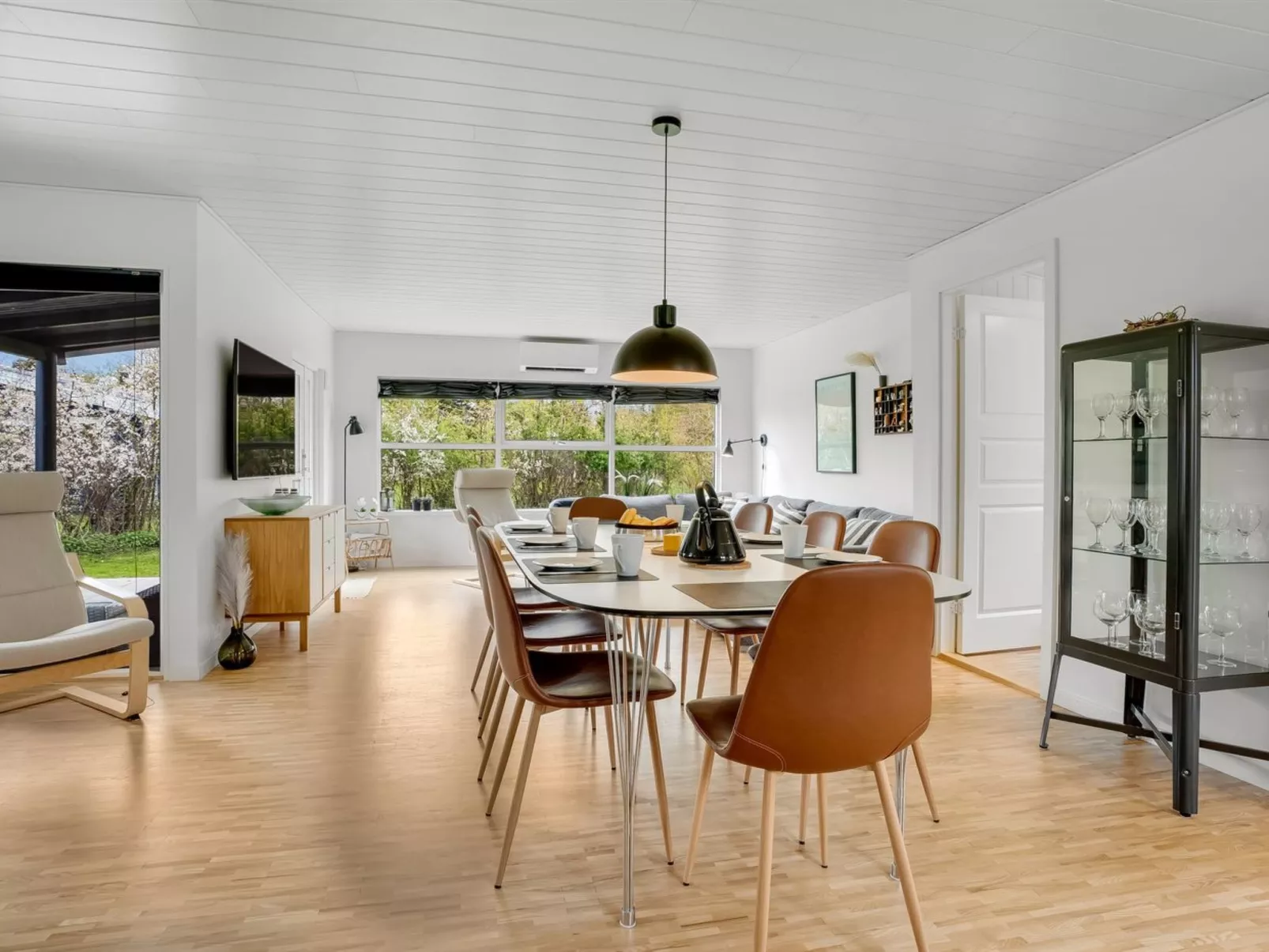 "Merilin" - 300m from the sea-Binnen