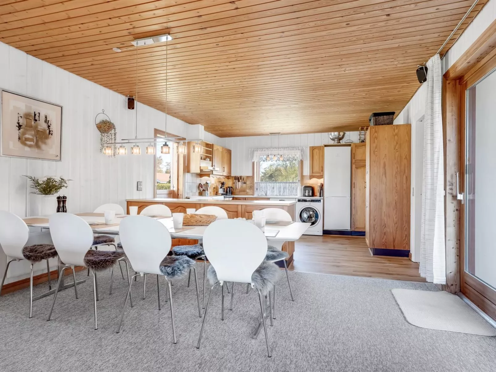 "Hakon" - 550m from the sea-Binnen