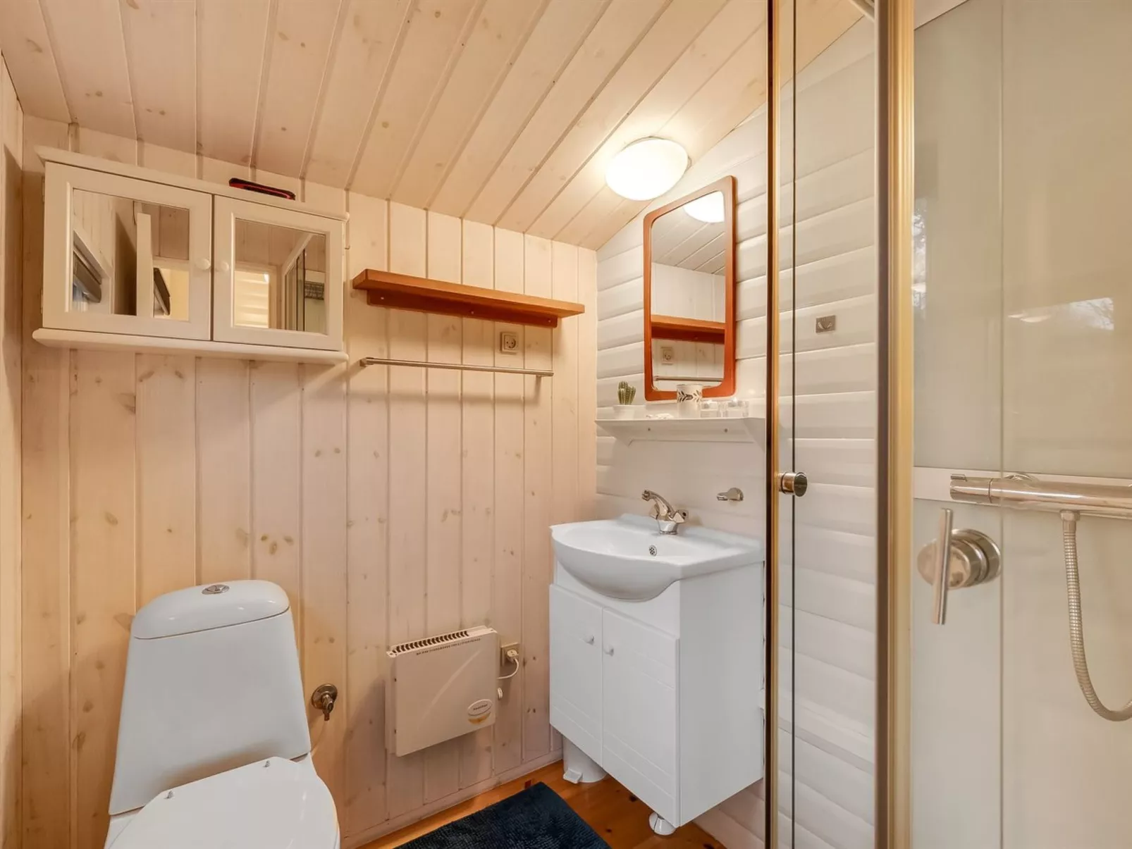 "Dimo" - 300m to the fjord-Binnen