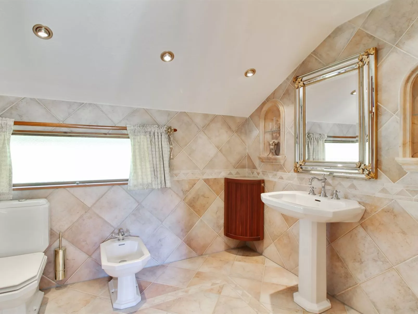 "Alban" - 700m from the sea-Binnen