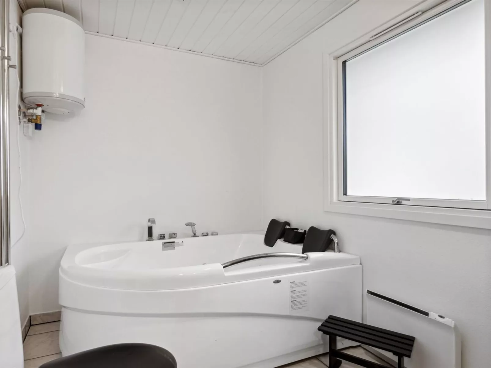 "Chris" -  from the sea-Binnen