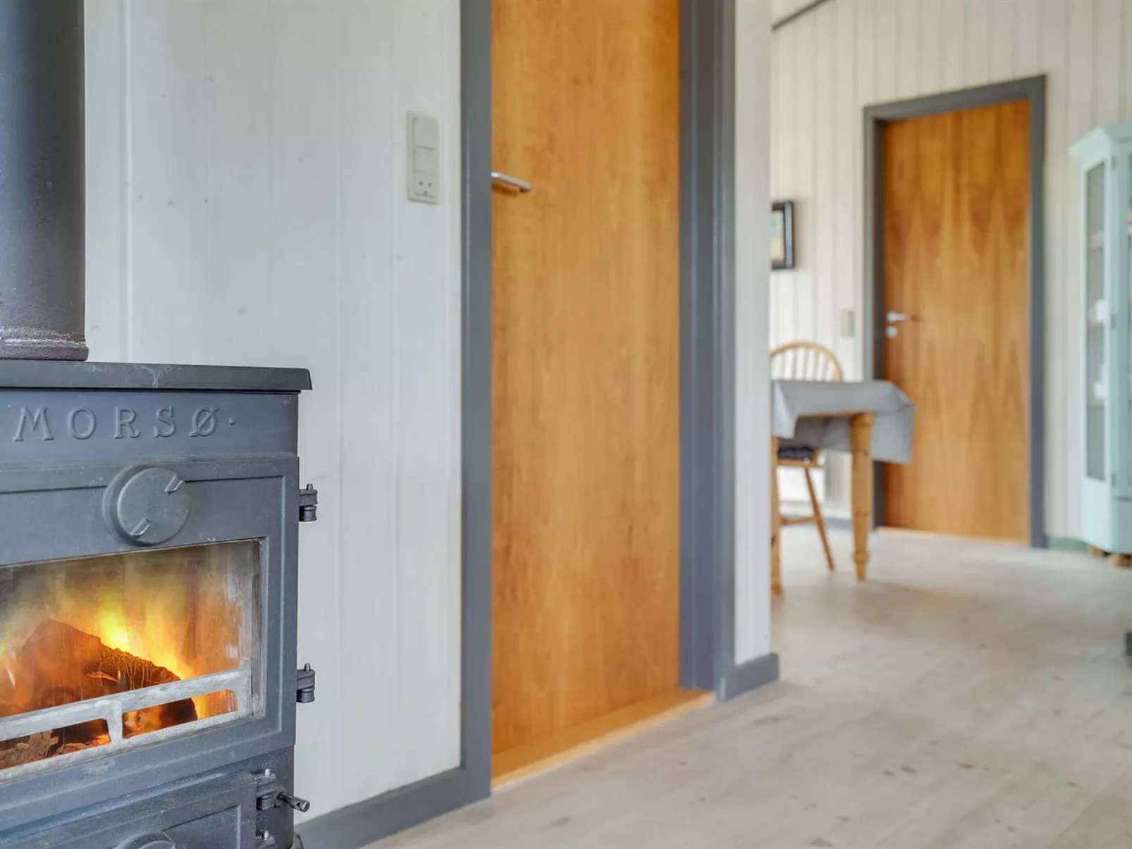 "Floria" - 1.4km from the sea-Binnen