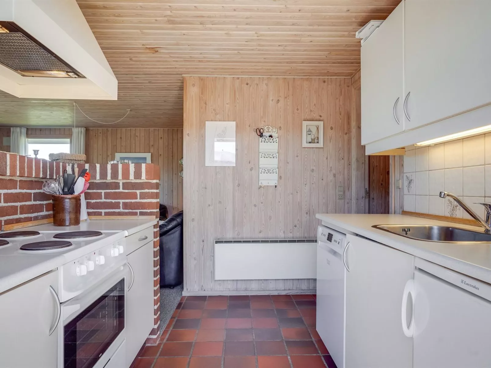 "Kirsten" - 800m from the sea-Binnen