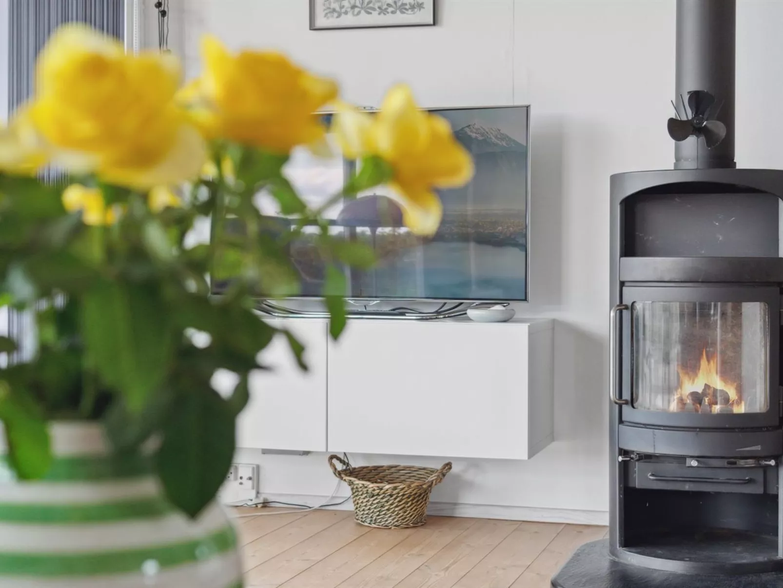 "Elspeth" - 25m from the sea-Binnen