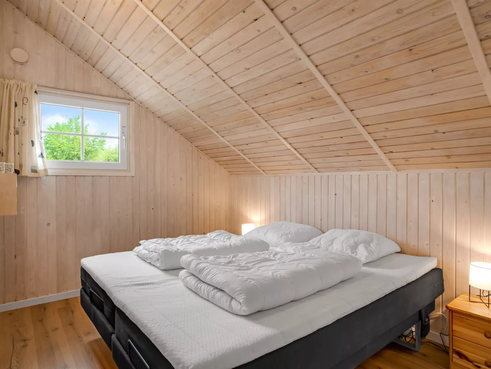 "Anu" - 300m to the fjord-Binnen