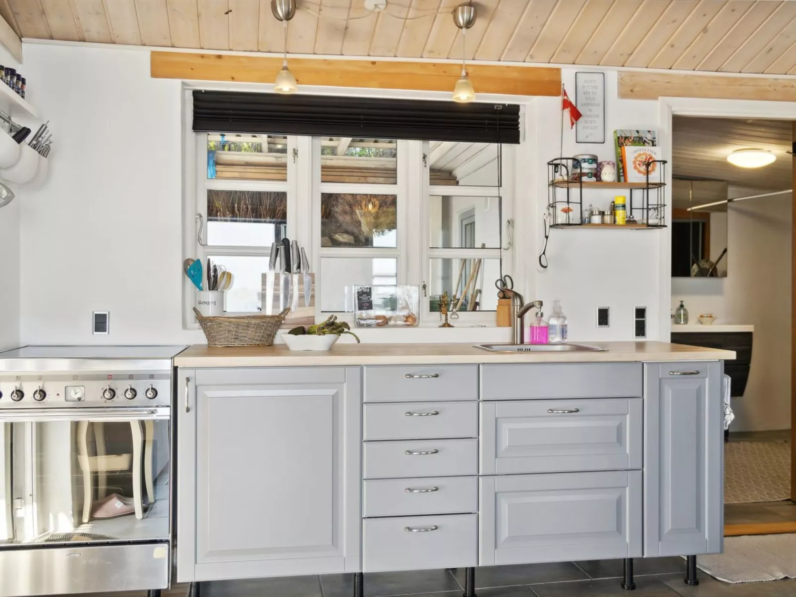 "Tameka" - 10m to the fjord-Binnen