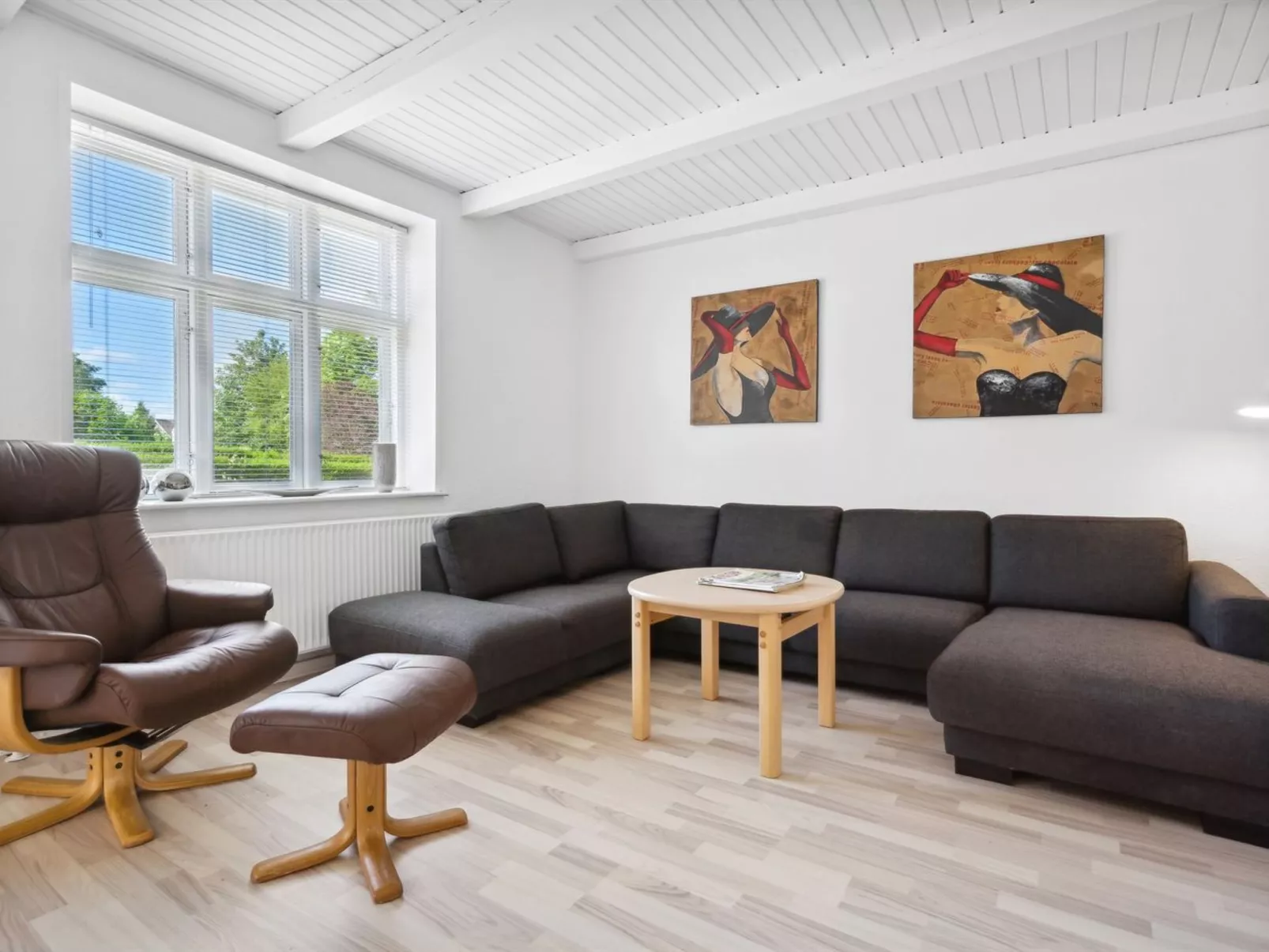 "Essie" - 20km from the sea-Binnen