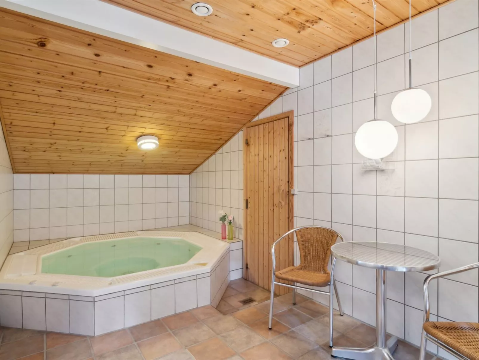 "Garbine" - 400m from the sea-Binnen