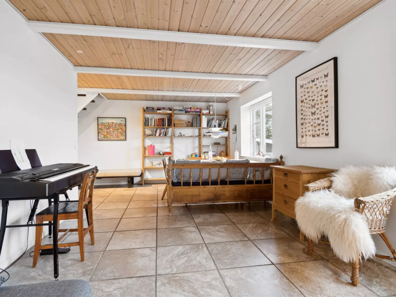 "Adrienne" - 6.4km from the sea-Binnen