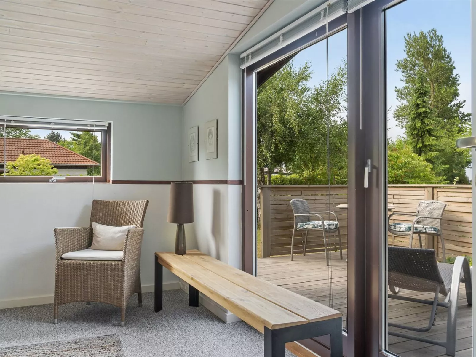 "Holmwith" - 200m from the sea-Binnen