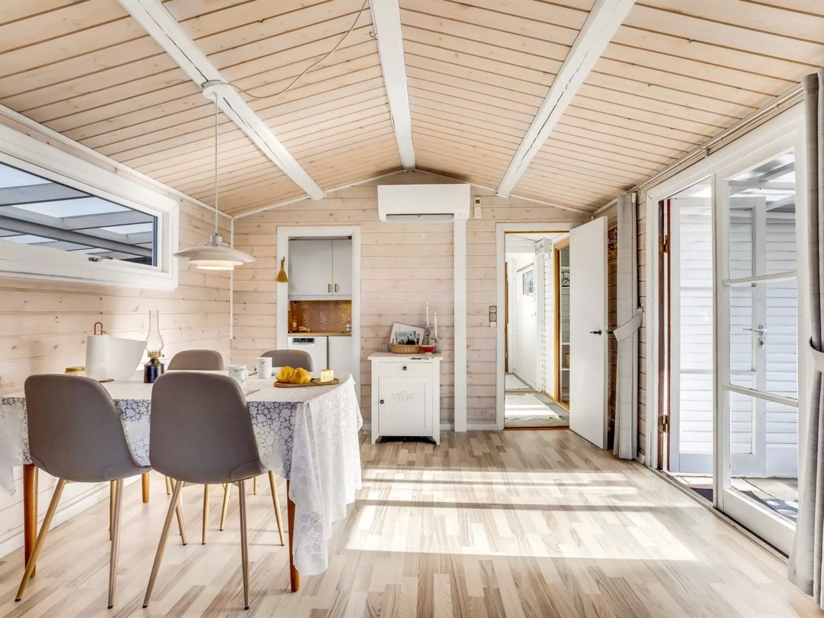 "Holte" - 750m from the sea-Binnen