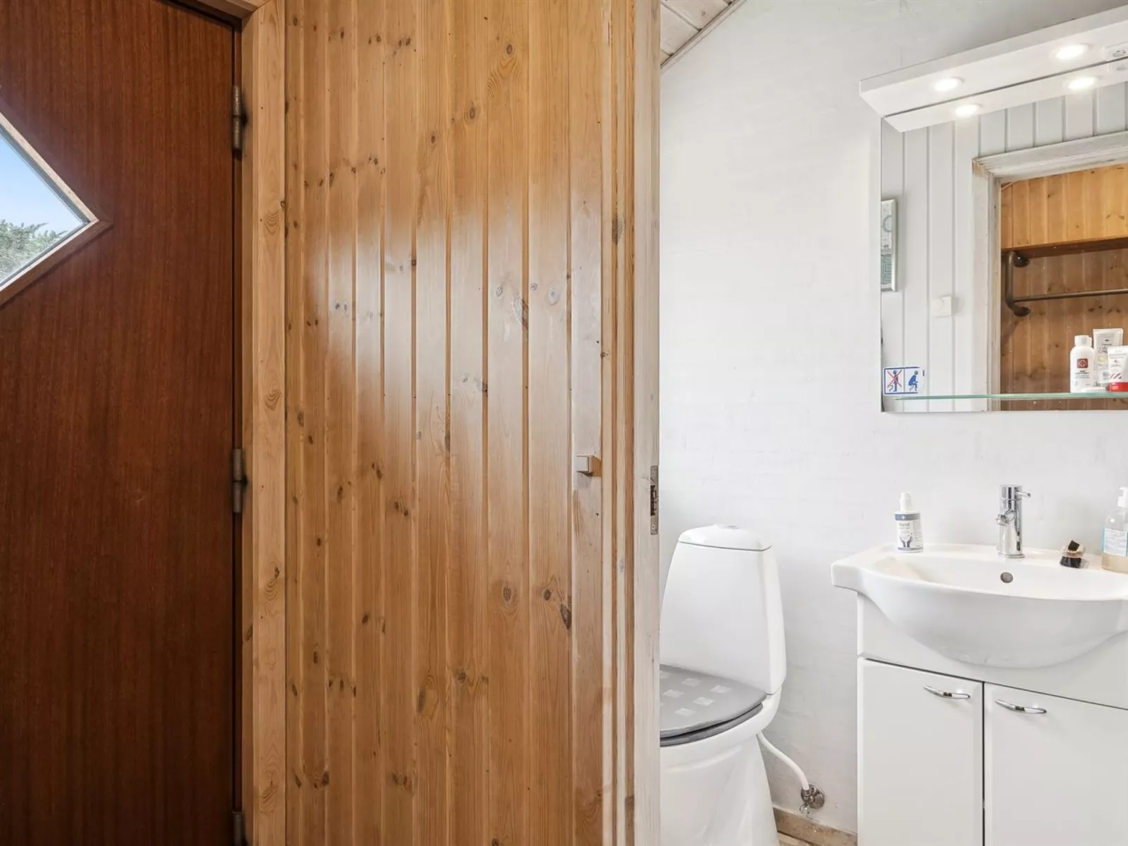 "Gidske" - 300m from the sea-Binnen