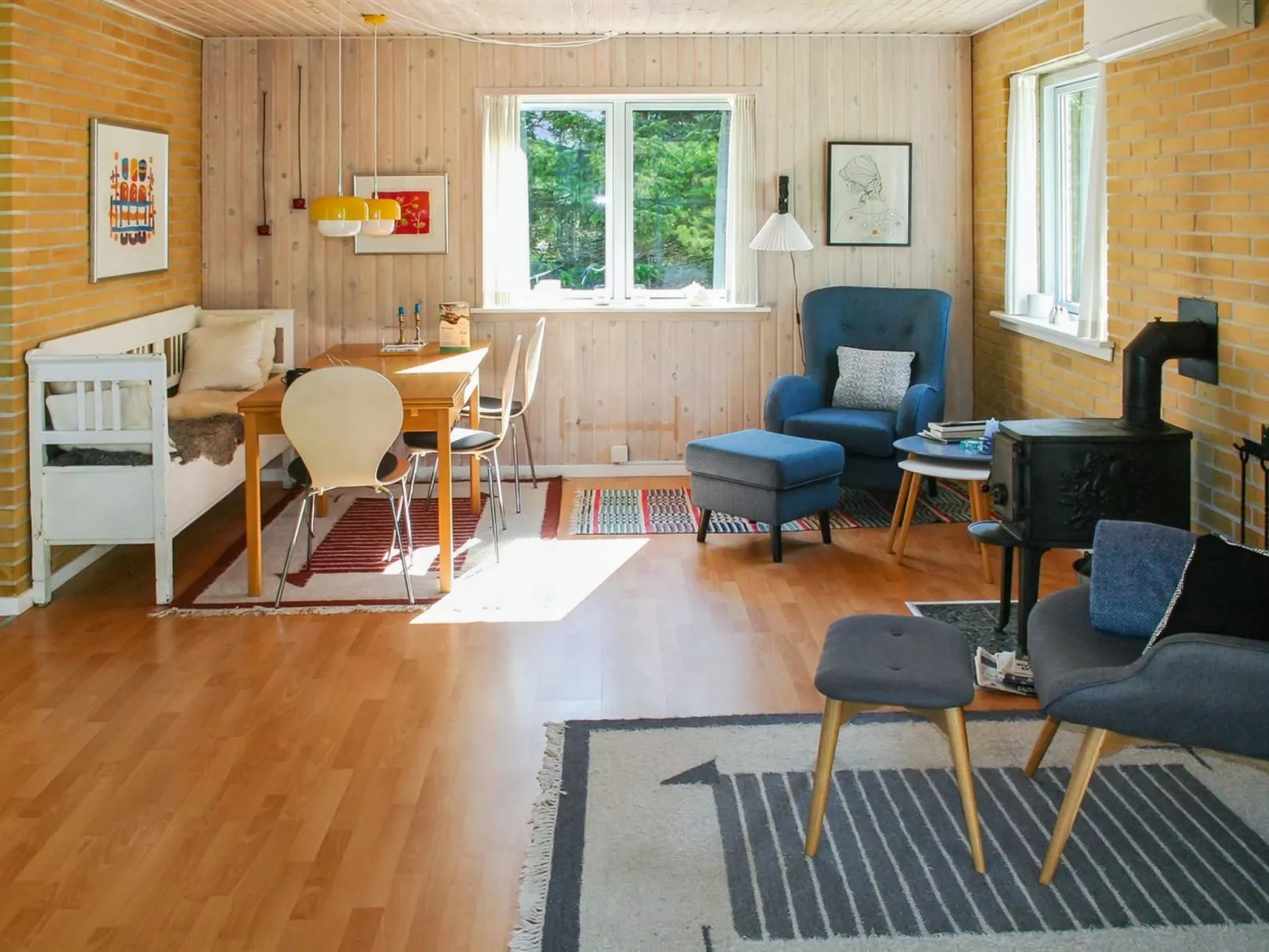 "Gisa" - 400m from the sea-Binnen