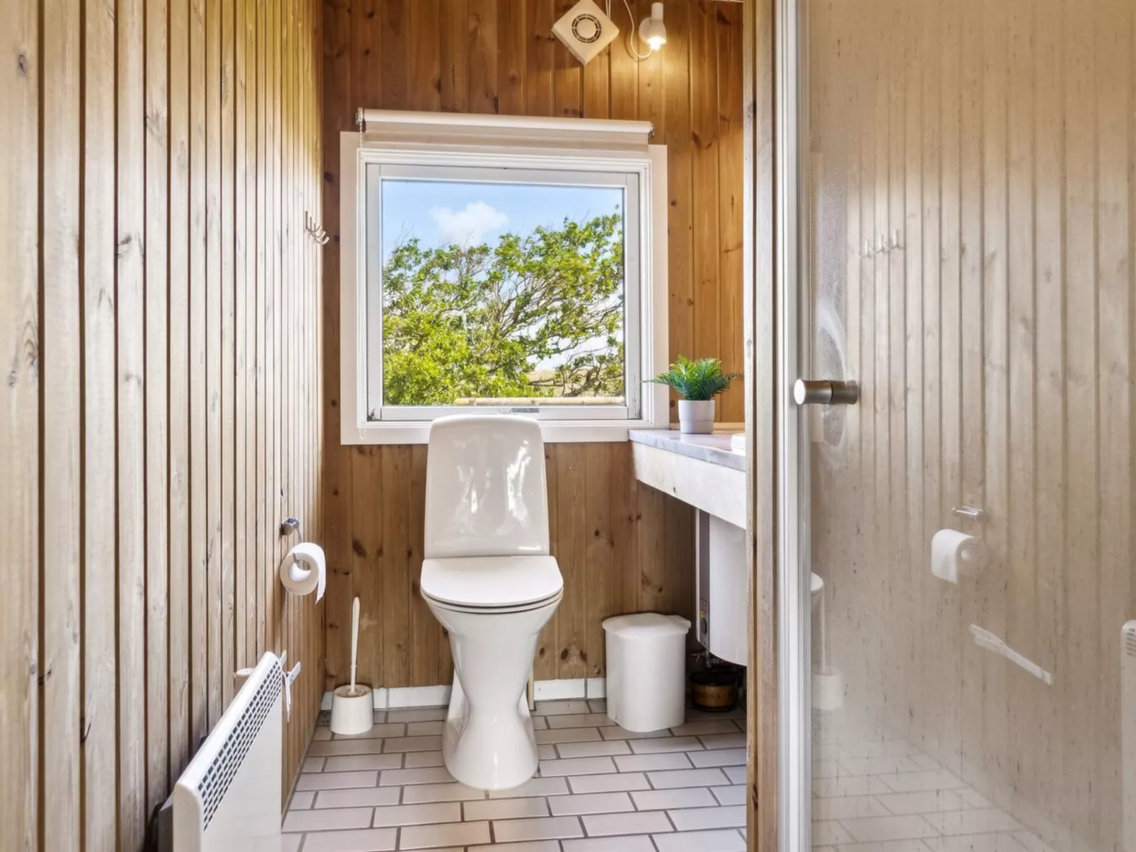 "Hunlef" - 1.7km from the sea-Binnen