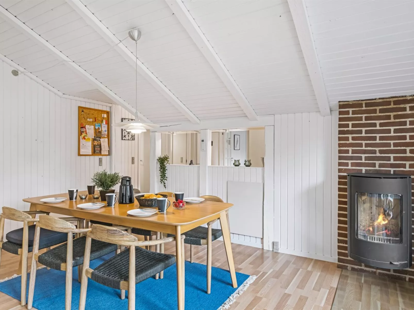 "Orm" - 2.3km from the sea-Binnen