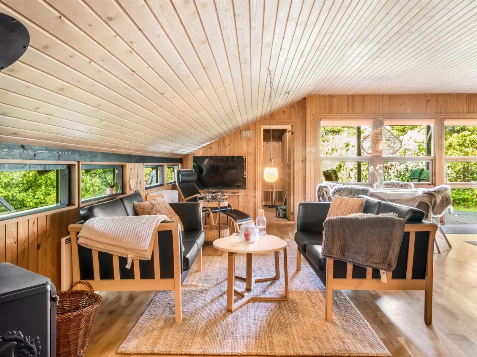 "Amela" - 30km from the sea-Binnen