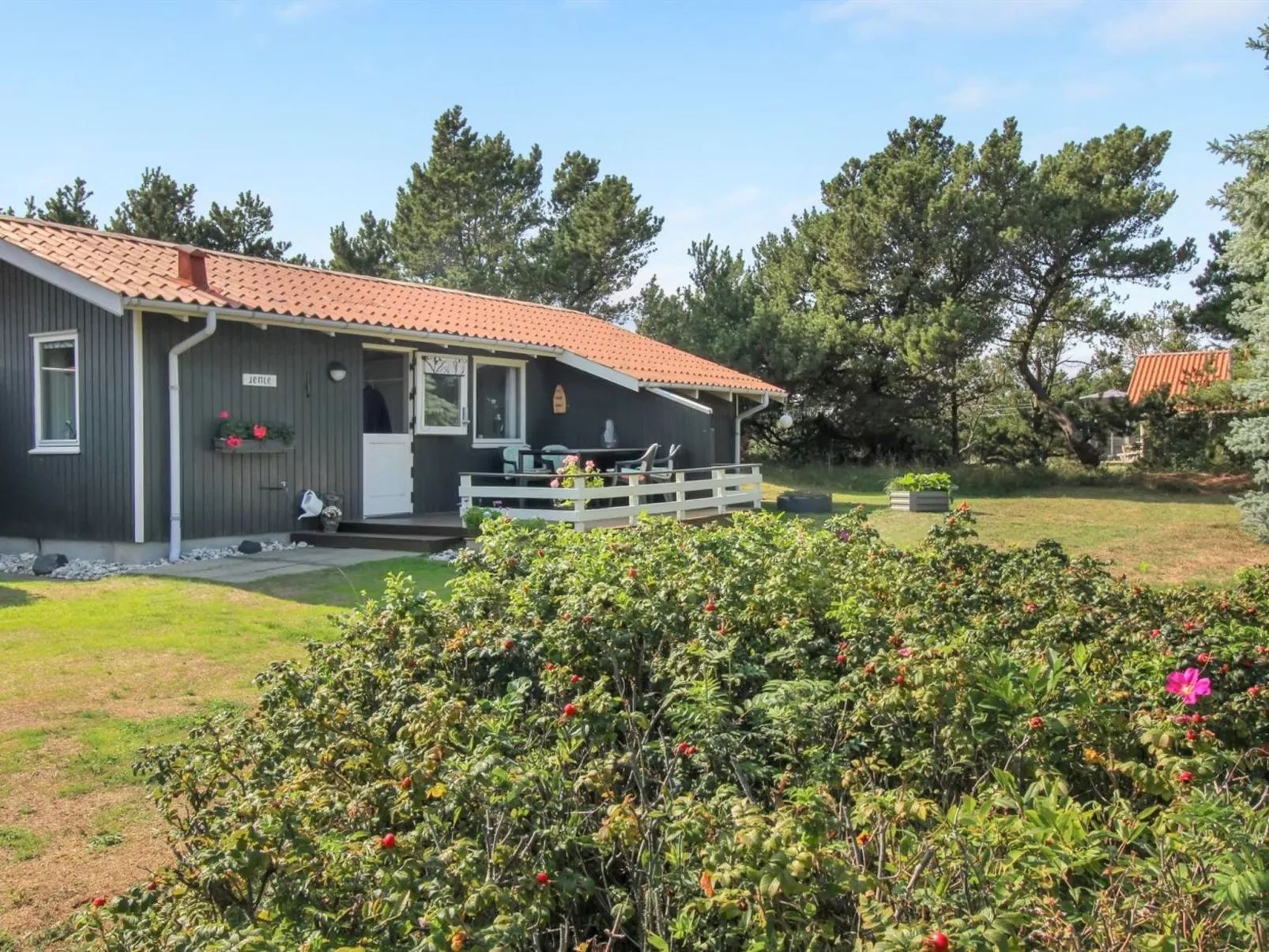 "Rokil" - 400m from the sea-Buiten