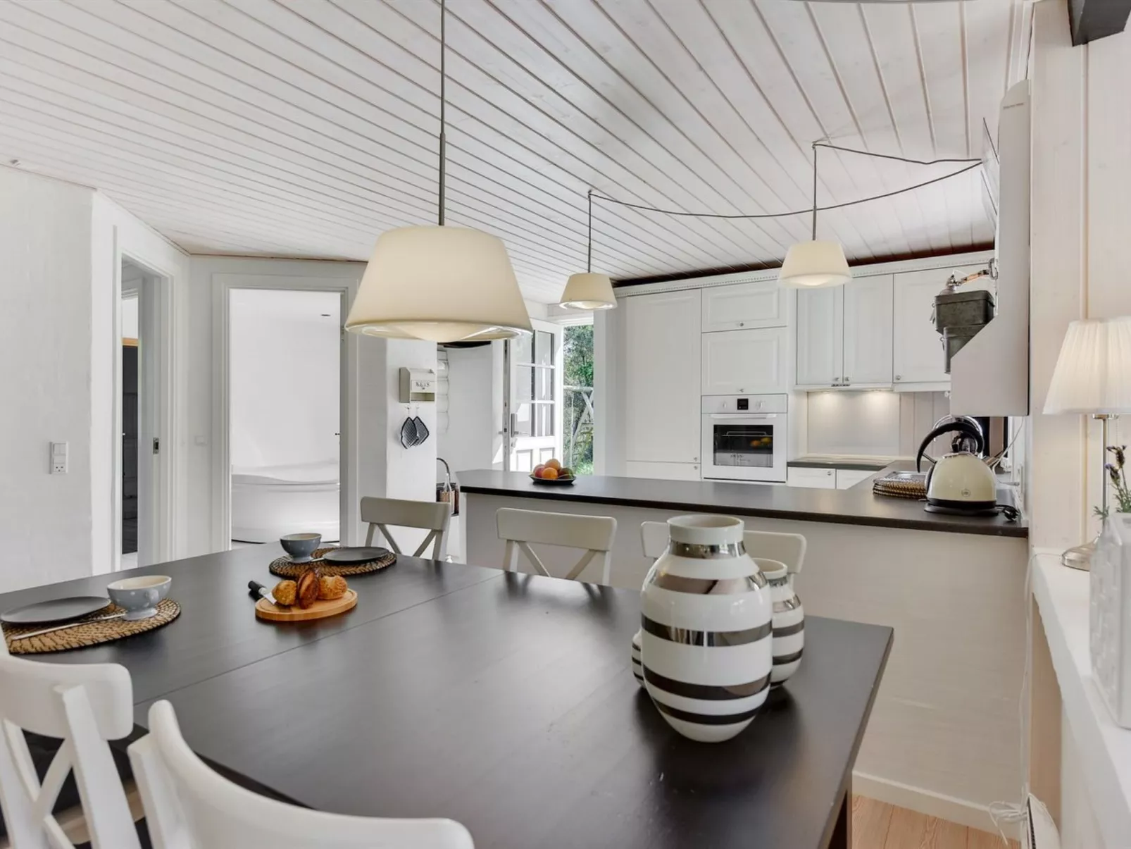 "Raili" - 1.5km from the sea-Binnen