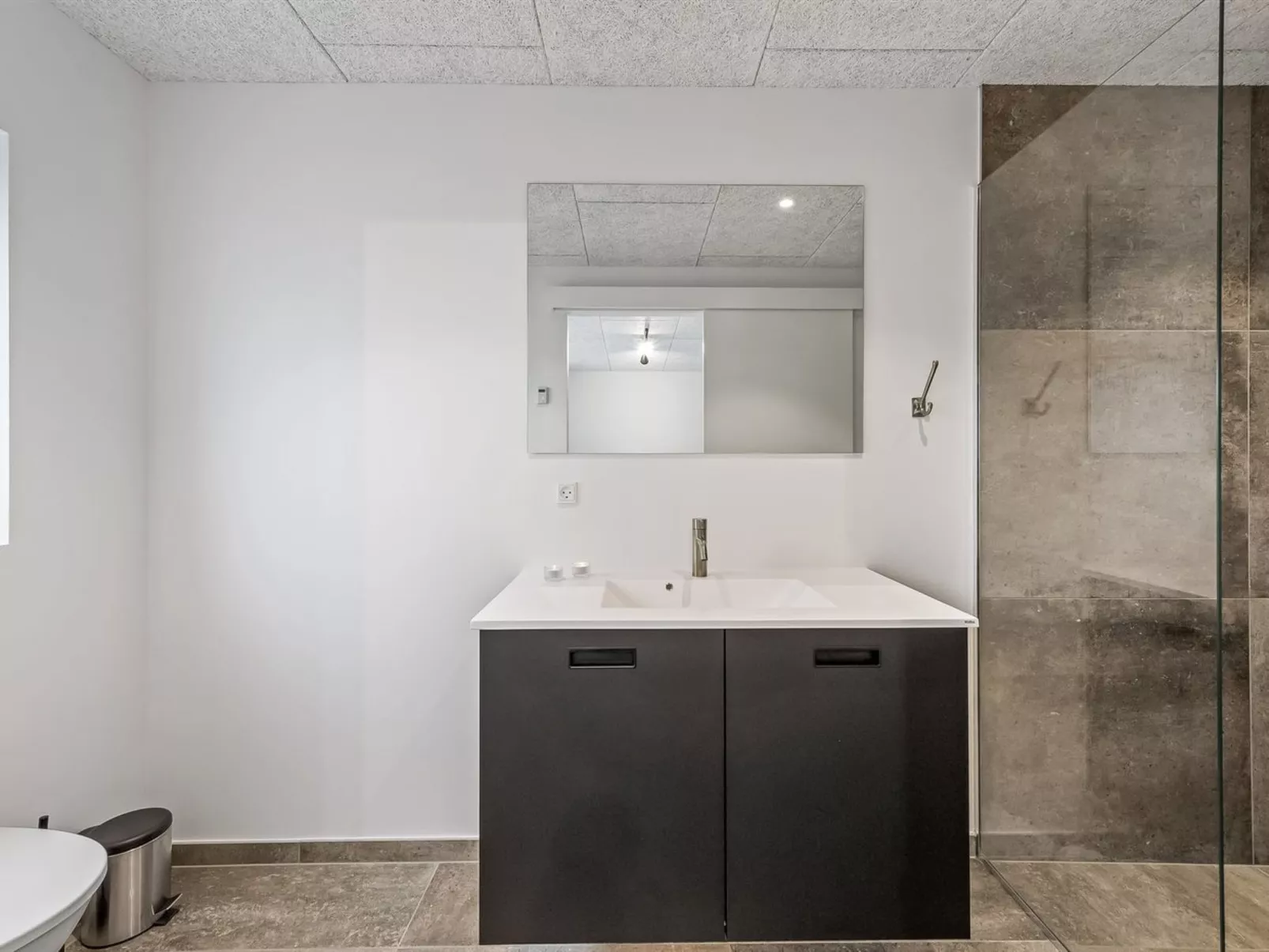 "Chenoa" - 350m from the sea-Binnen