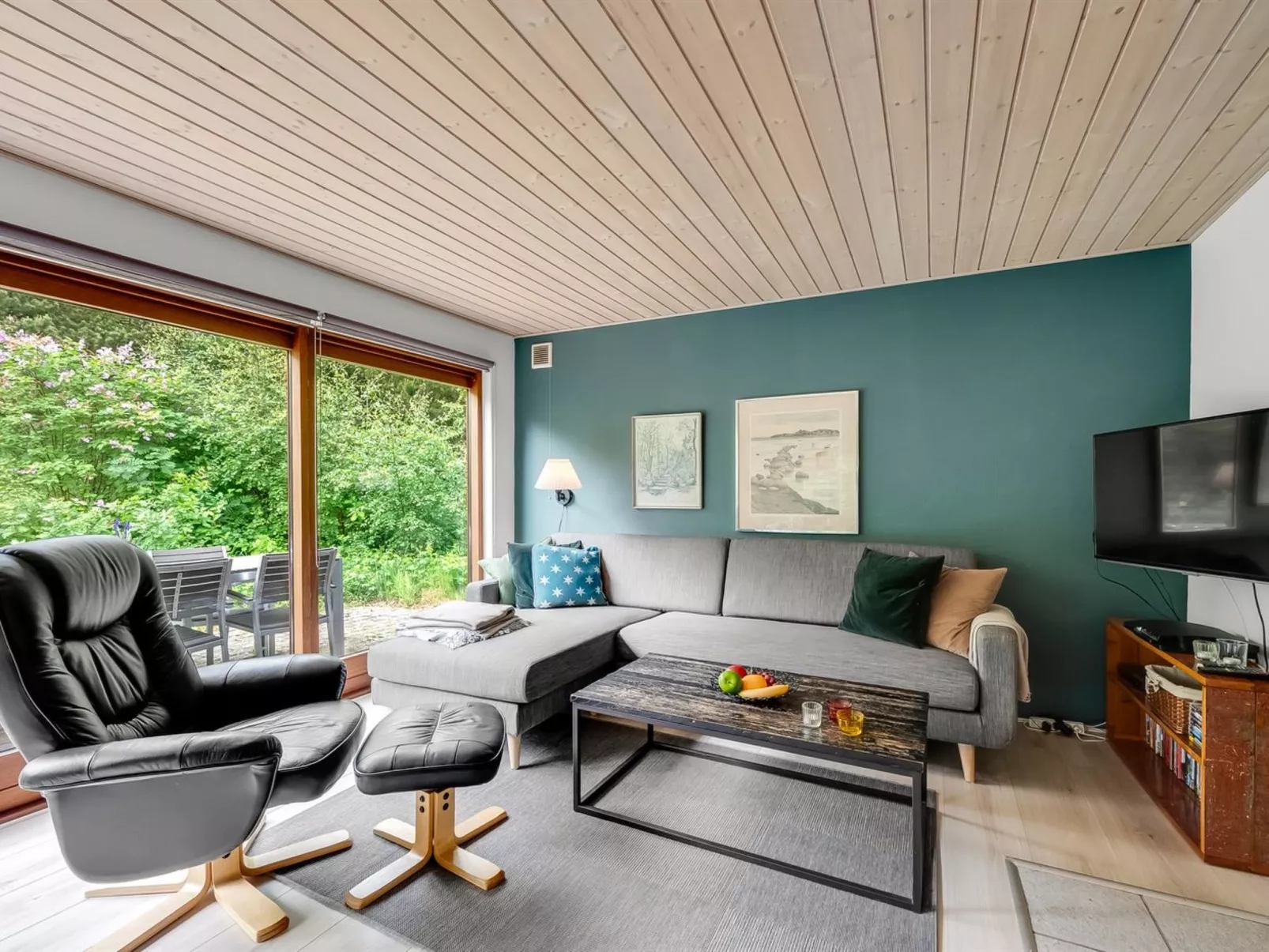 "Hilde" - 350m to the fjord-Binnen