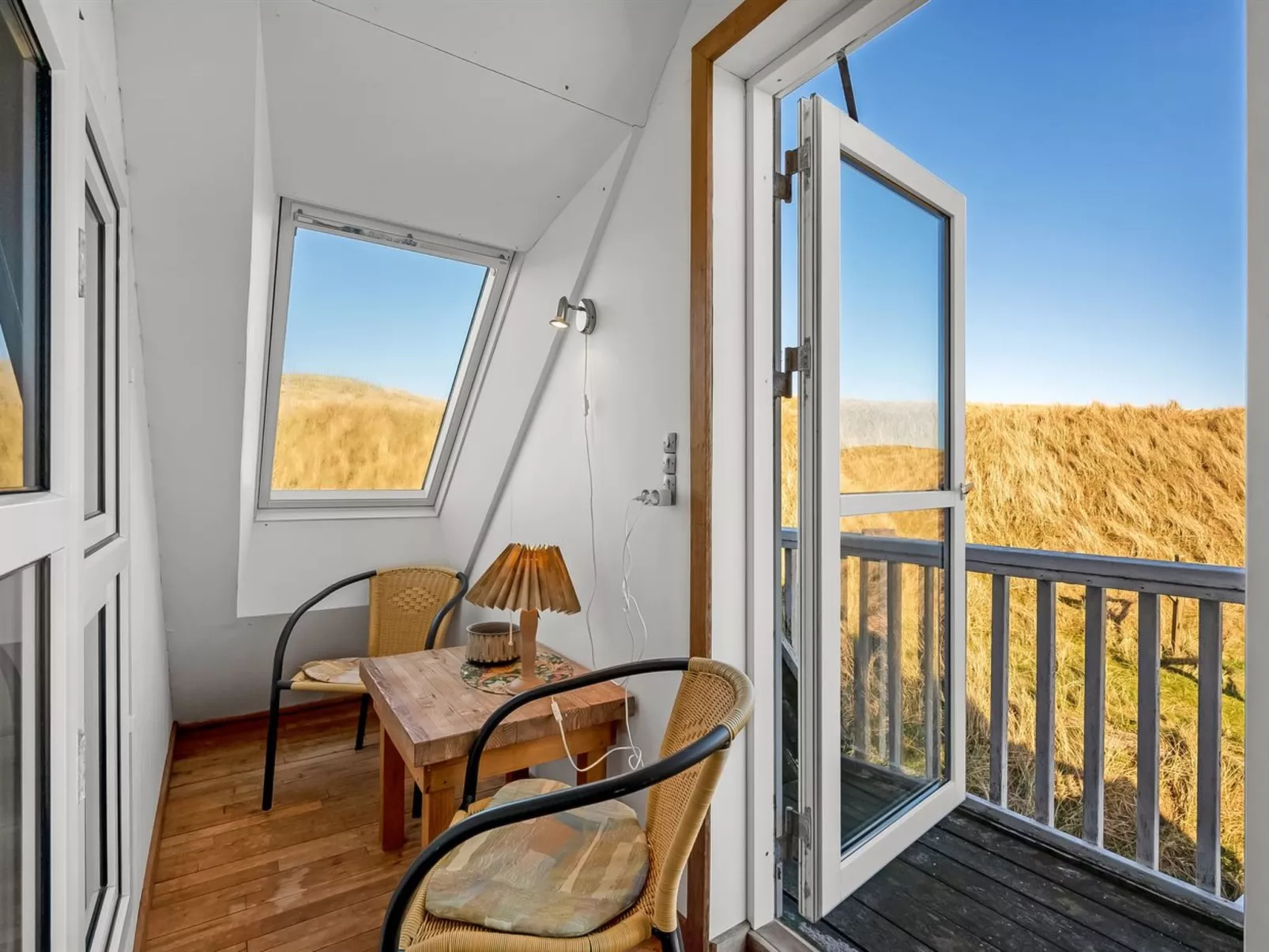 "Kurt" - 75m from the sea-Binnen