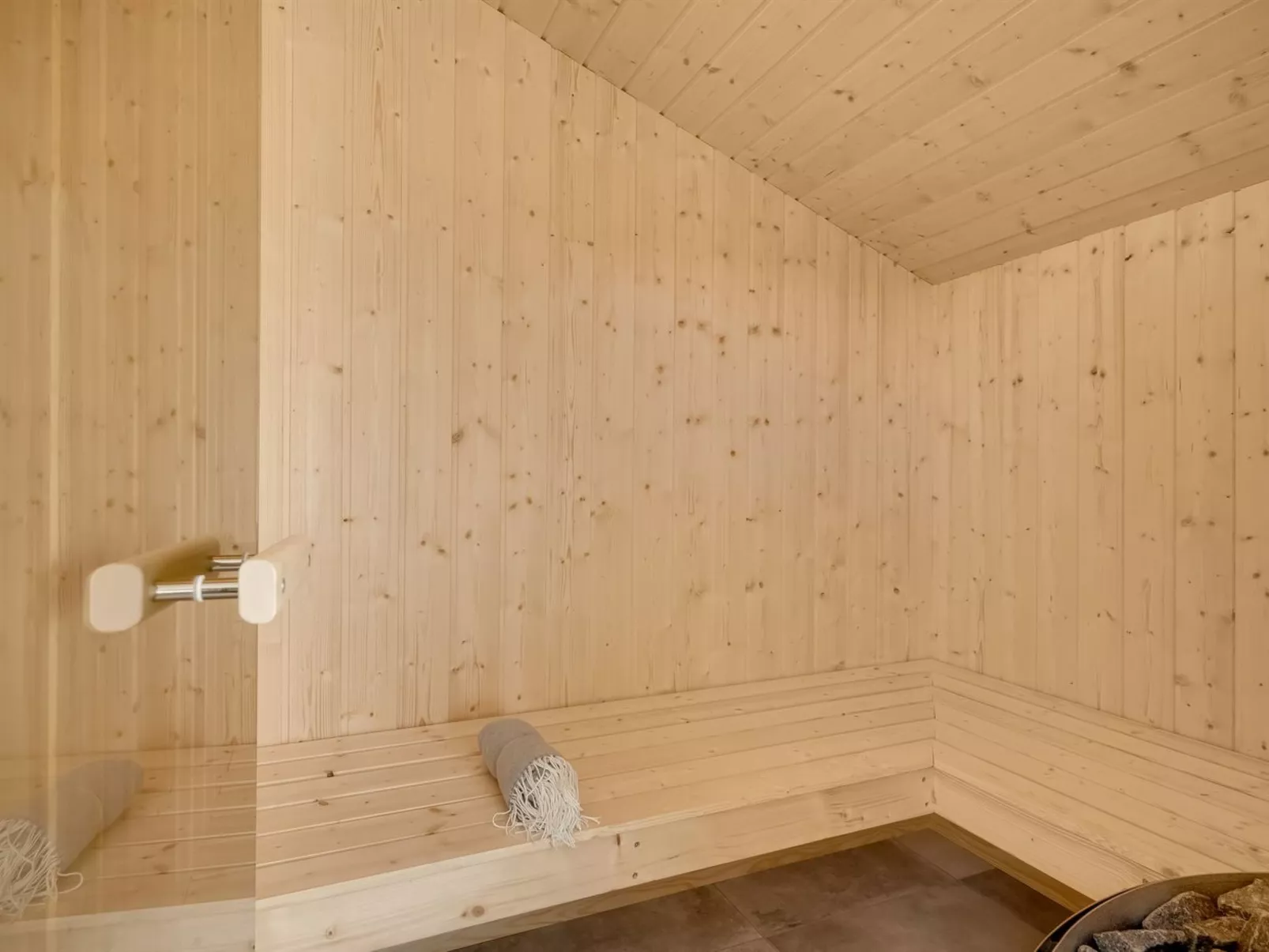 "Helga" - 650m from the sea-Binnen