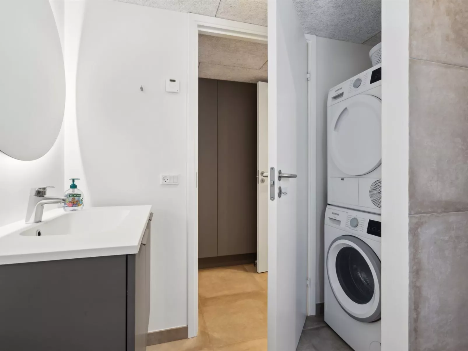 "Lanessa" - 800m from the sea-Binnen