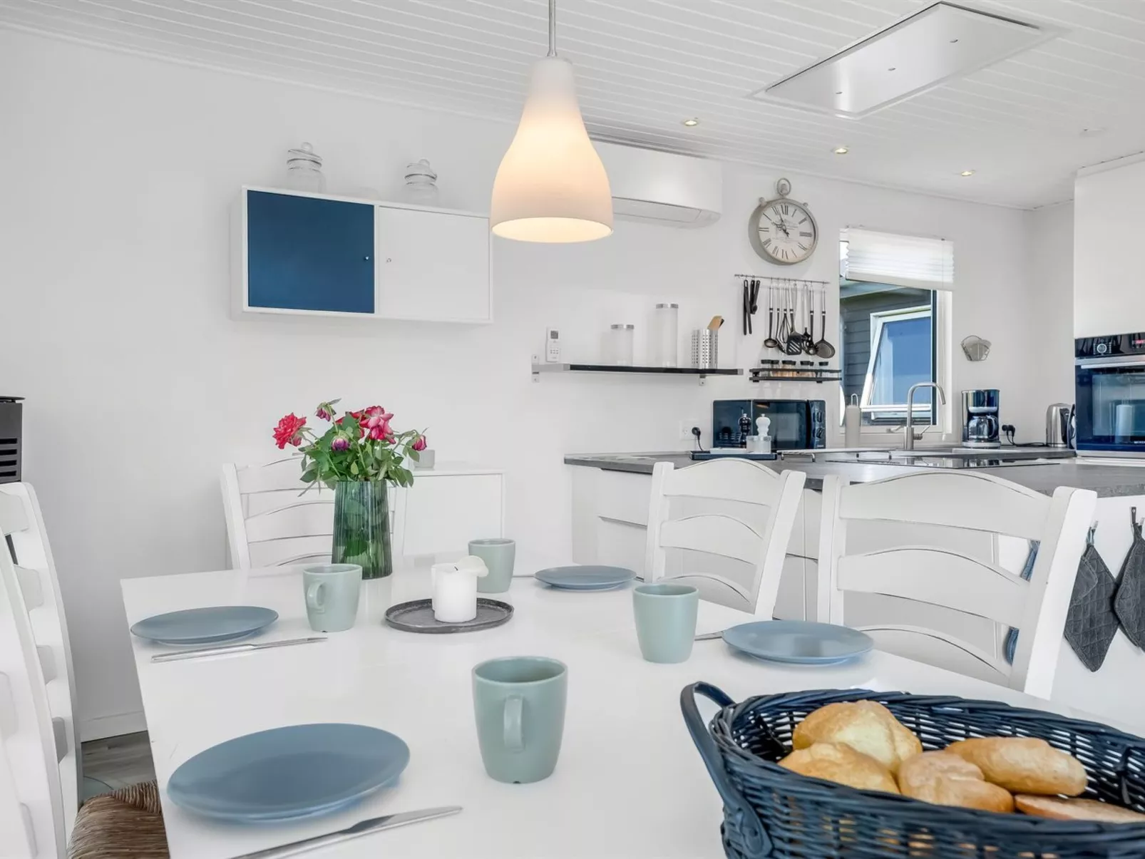 "Stina" - 600m from the sea-Binnen