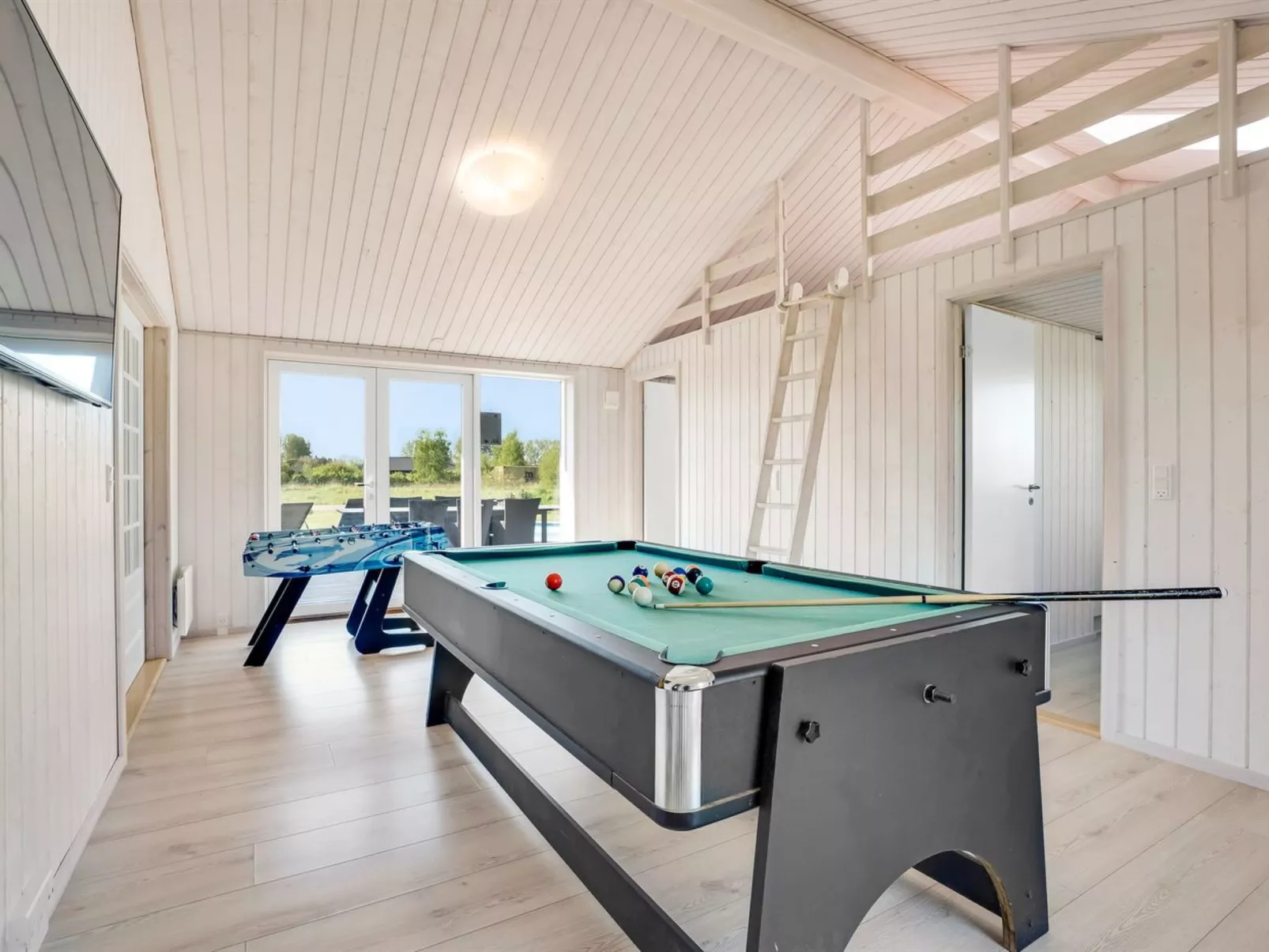 "Kiersten" - 800m from the sea-Binnen