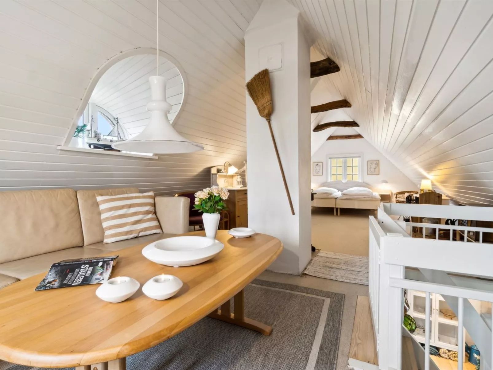 "Leoni" - 115m from the sea-Binnen