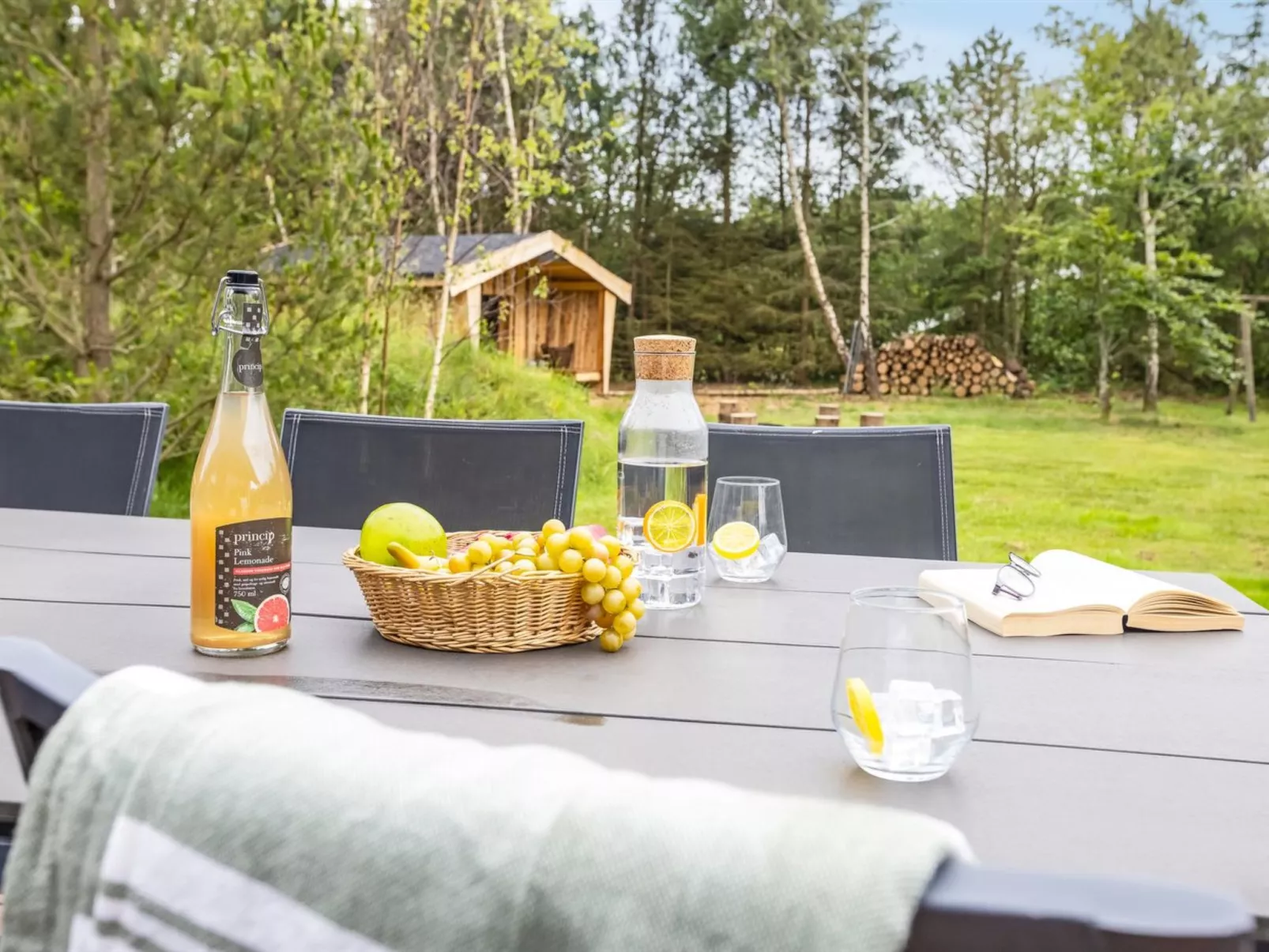 "Anouk" - 2km from the sea-Buiten